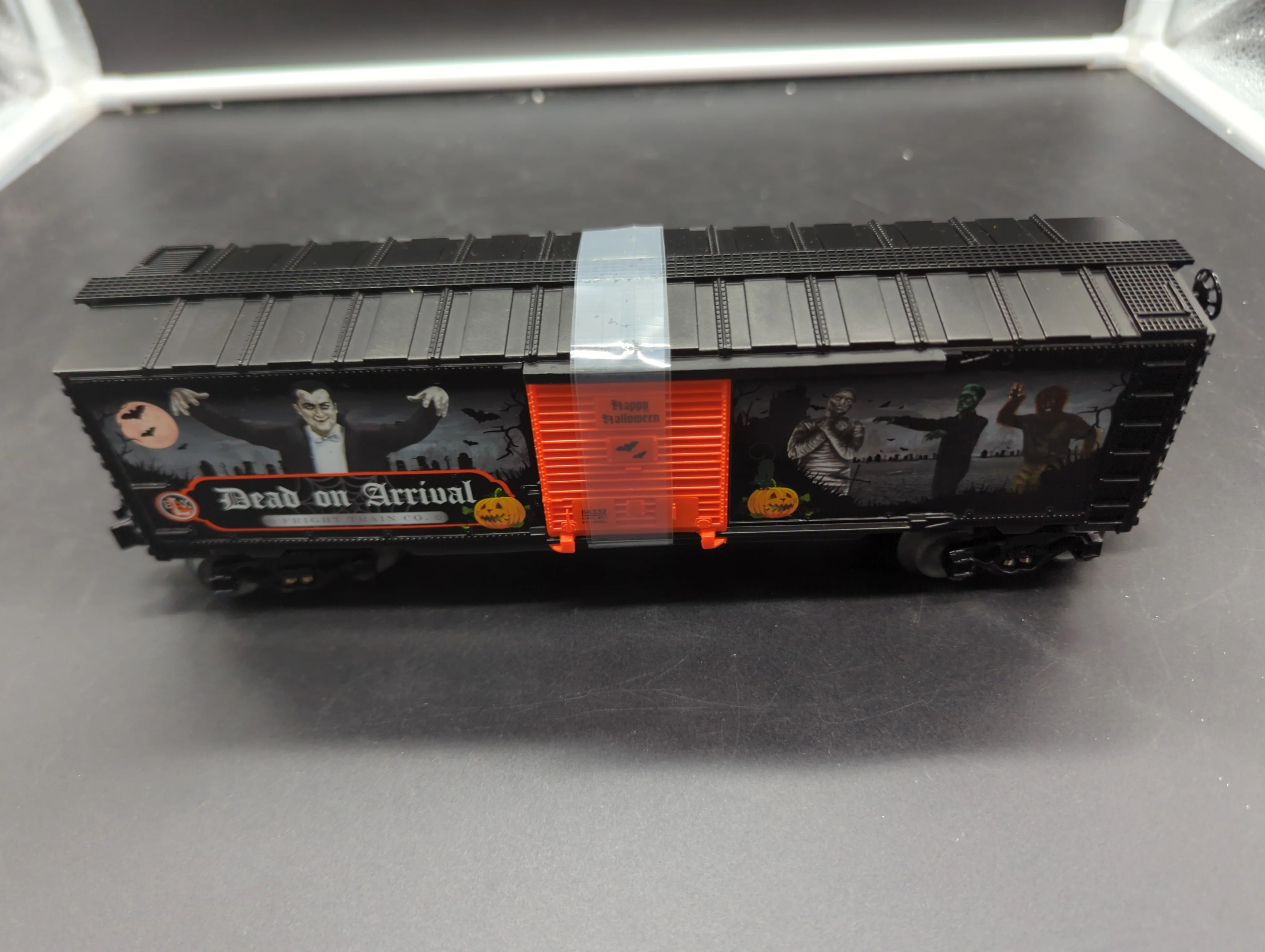Lionel 6-84332 HALLOWEEN SPOOKYSOUNDS BOXCAR O SCALE NEW - Image 2