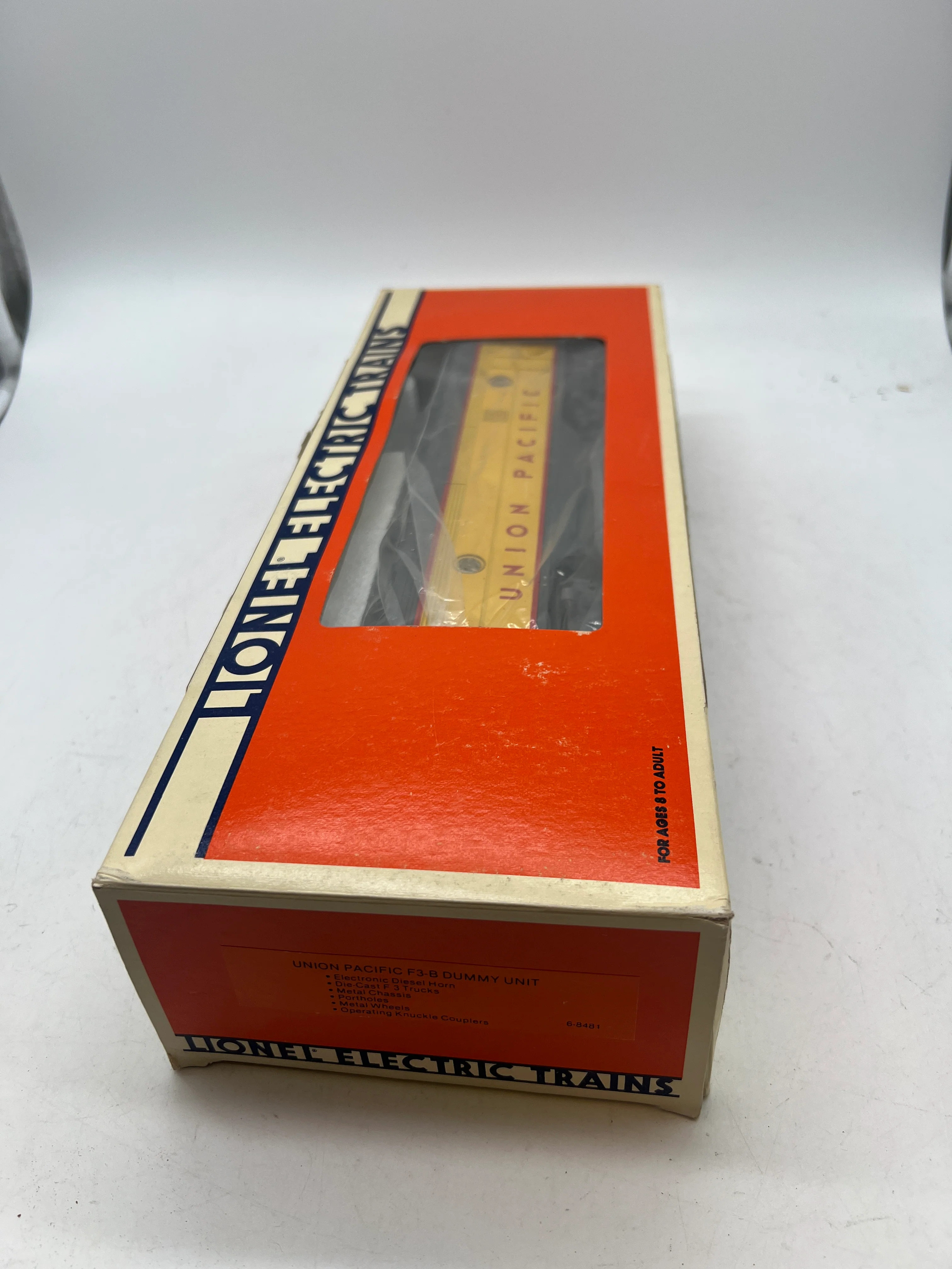Lionel 6-8481 Union Pacific F3B Diesel - Unpowered With Horn O SCALE Like New - Image 5