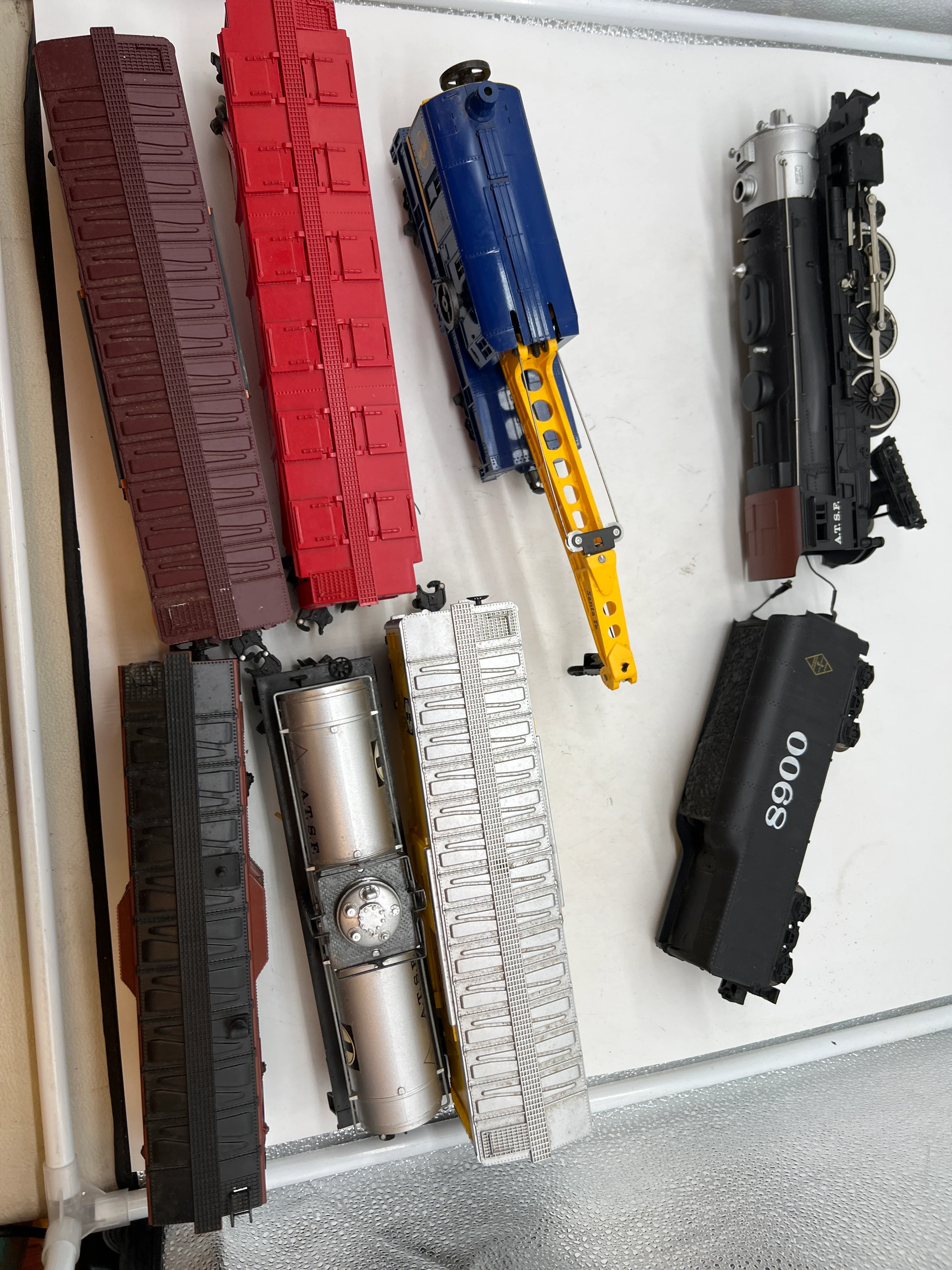 Lionel 6-8900, 6-9348, 6-9321, 6-7712, 6-9322, 6-9880, 6-9323 ATSF Santa Fe Famous American Railroad Series Railroad Freight Car Set (Set of 7) Caboose in wrong box O Scale Used Excellent - Image 7