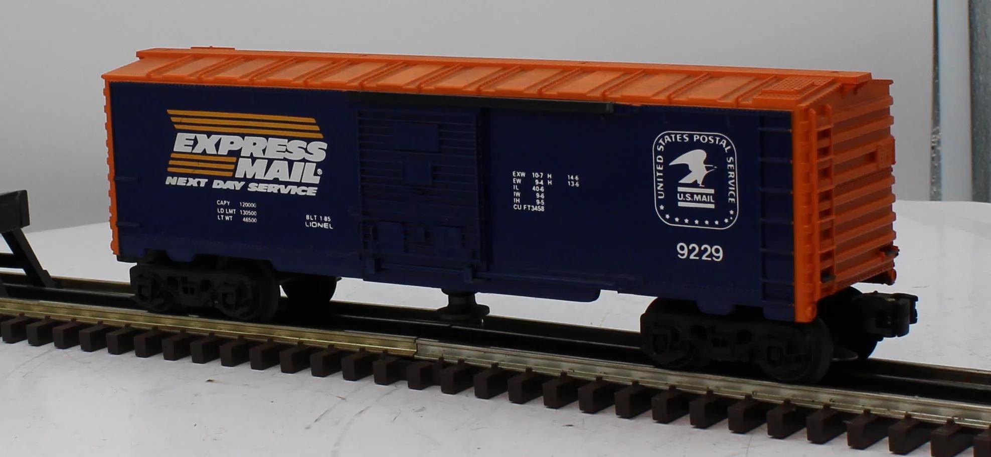Lionel 6-9229 UNITED STATES POSTAL SERVICE Operating USPS Express Mail Boxcar O Scale Used Damaged Box no man as is - Image 3