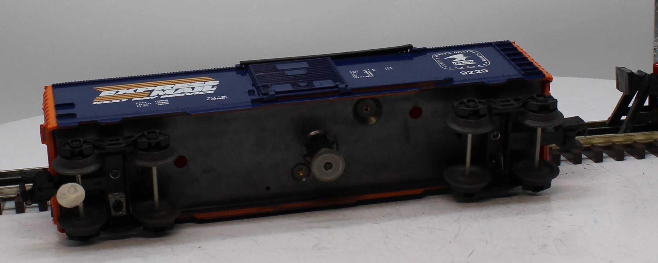 Lionel 6-9229 UNITED STATES POSTAL SERVICE Operating USPS Express Mail Boxcar O Scale Used Damaged Box no man as is - Image 7