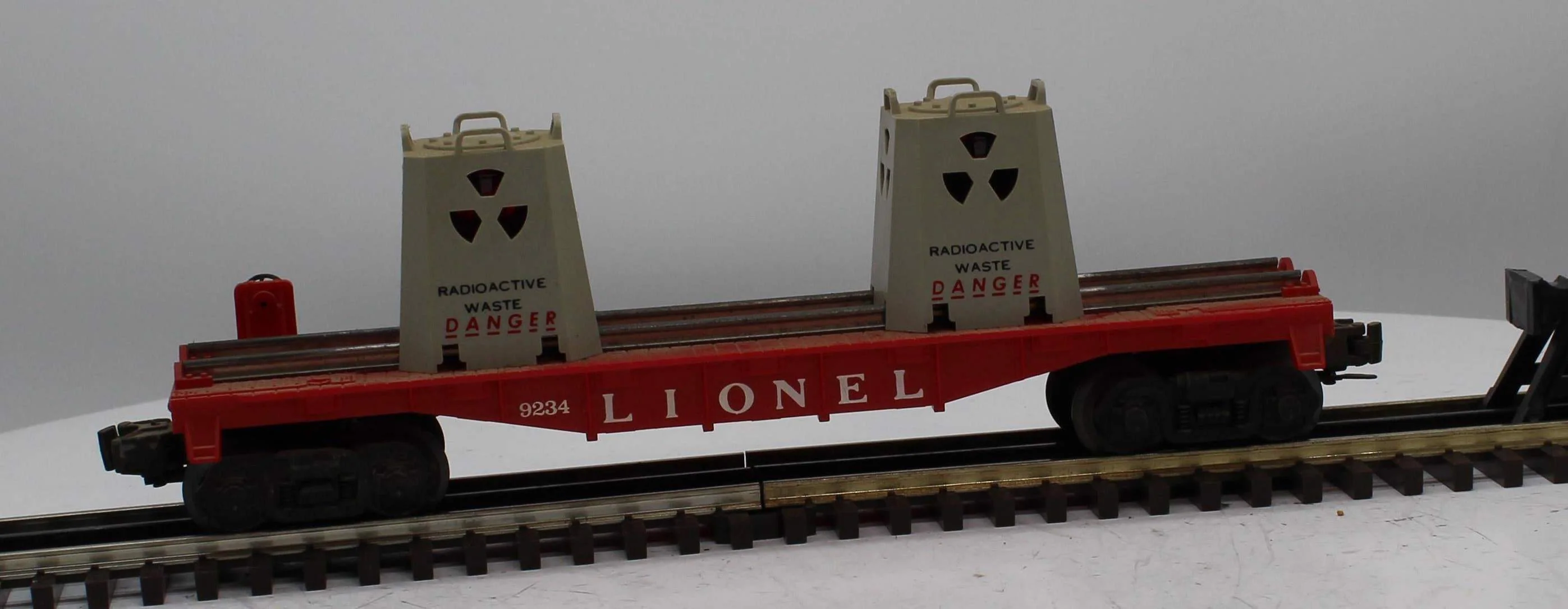 Lionel 6-9234 Lionel Radioactive Waste Car O Scale Used