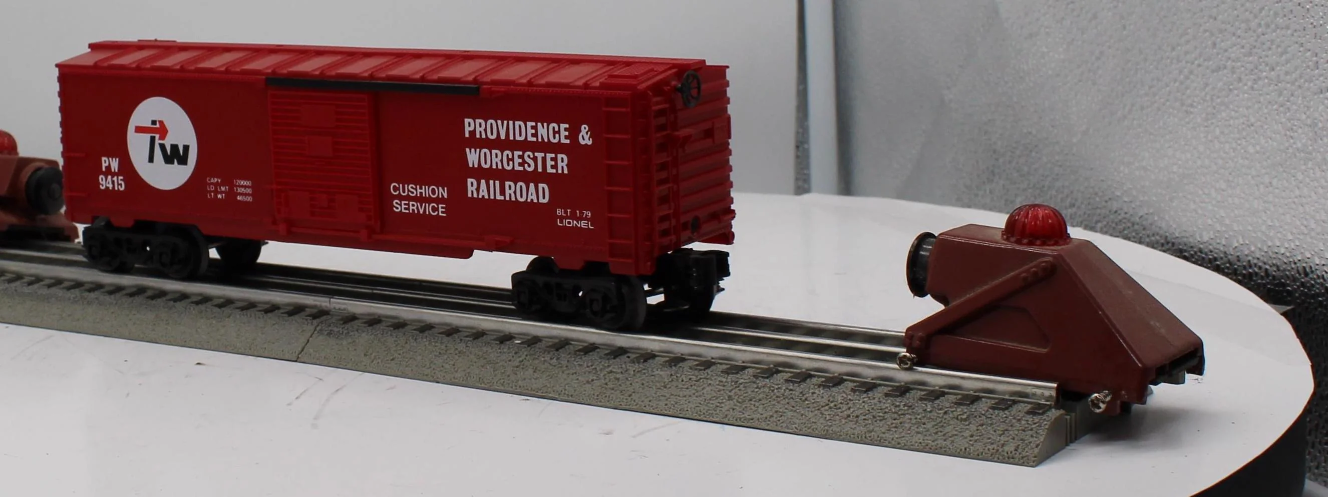 Lionel 6-9415 PROVIDENCE & WORCESTER Boxcar Mainline O Scale Like New - Image 4