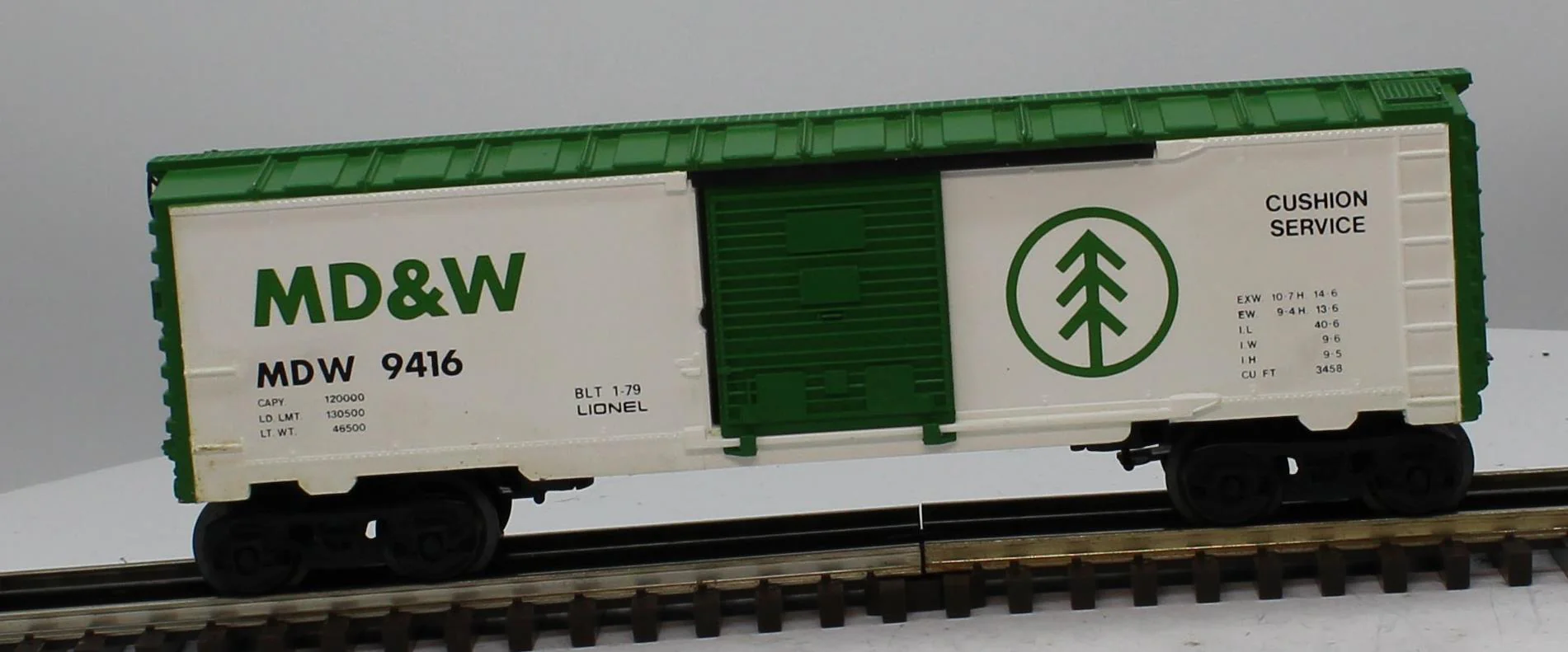 Lionel 6-9416 MINNESOTA DAKOTA & WESTERN Freight Carrier O Scale Used Damaged Box