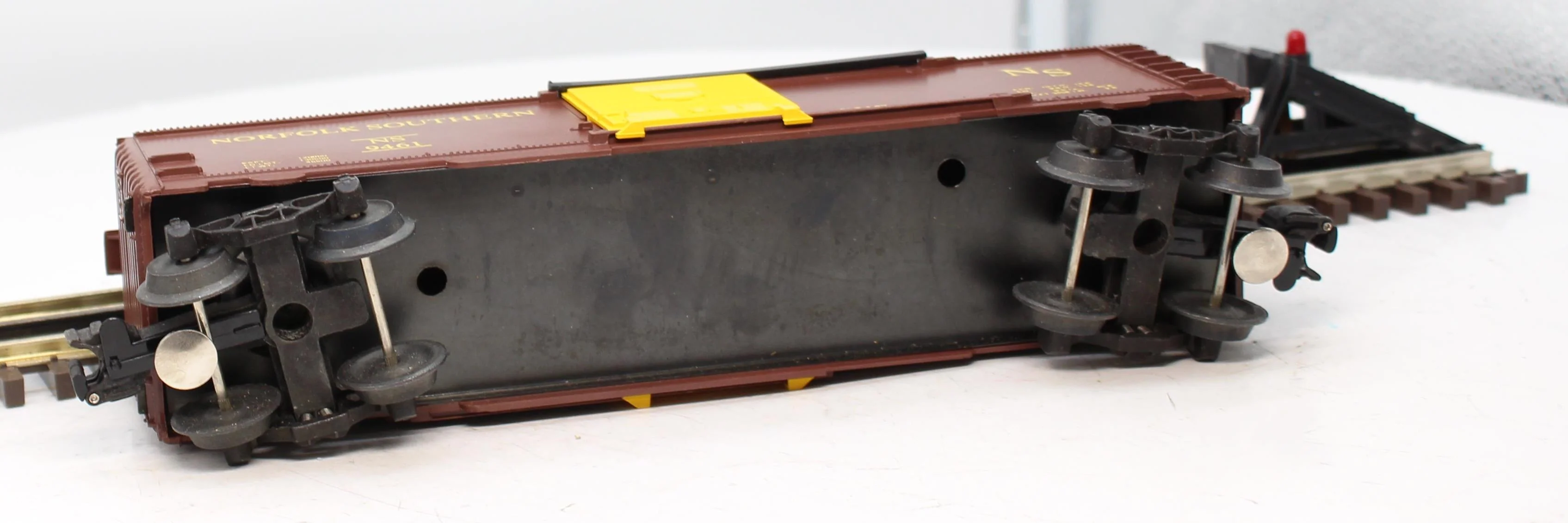Lionel 6-9461 NORFOLK SOUTHERN Boxcar Mainline O Scale Like New - Image 2