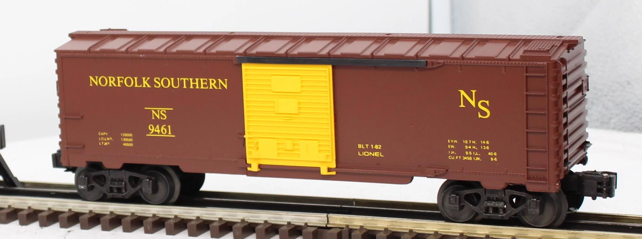 Lionel 6-9461 NORFOLK SOUTHERN Boxcar Mainline O Scale Like New - Image 3