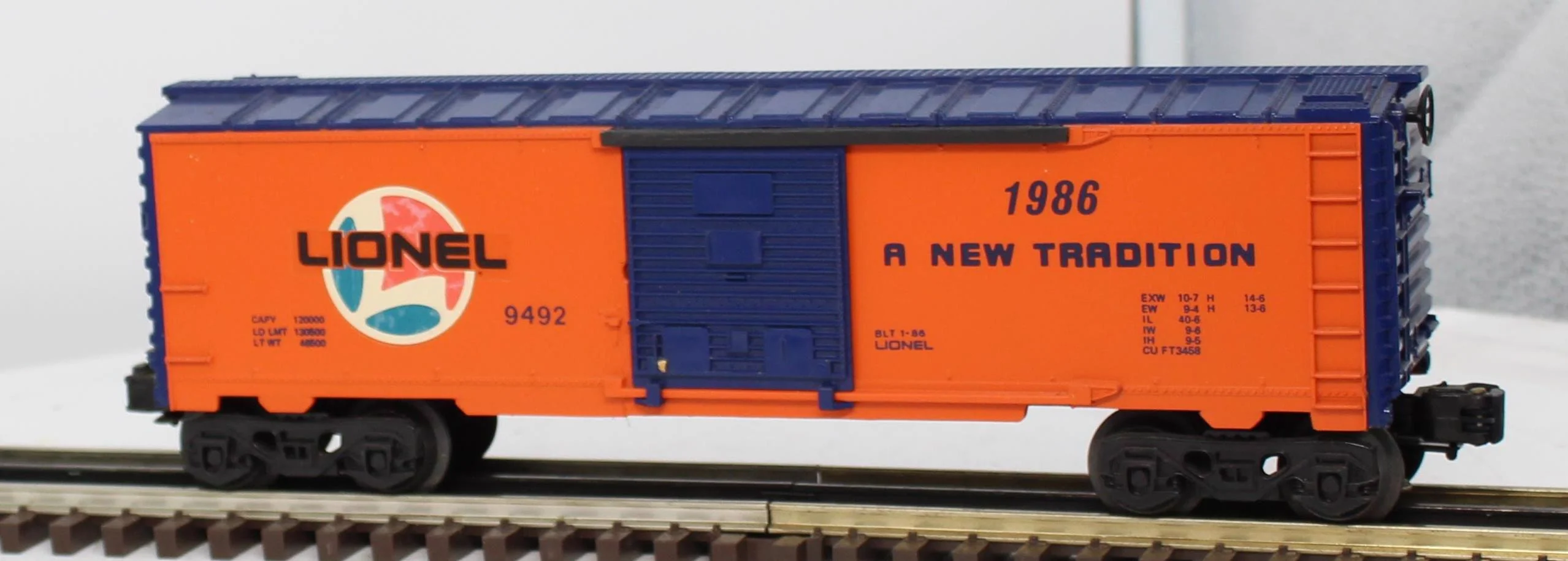 Lionel 6-9492 LIONEL LINES Boxcar Orange/Blue O Scale Like New - Image 7