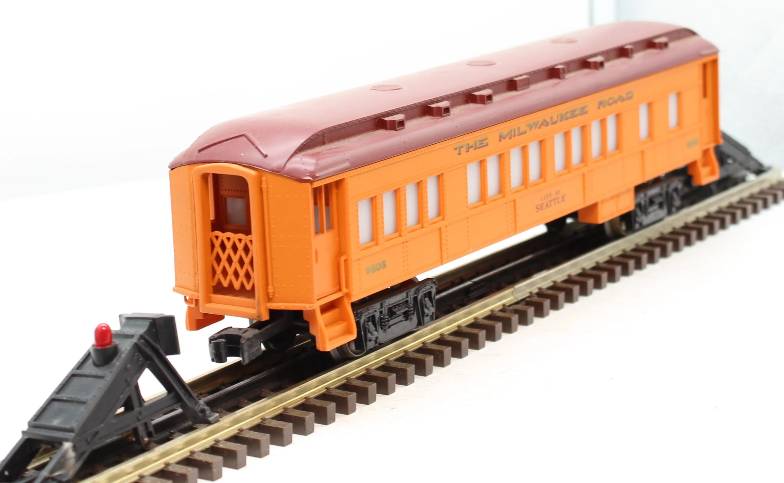 Lionel 6-9505 MILWAUKEE ROAD City of Seattle Passenger Car O Scale Used Damaged Box - Image 7