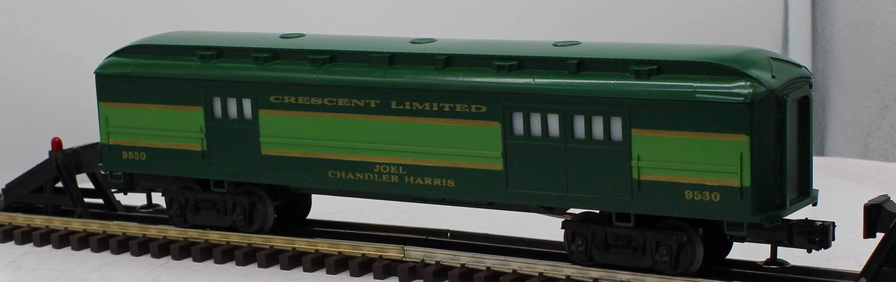 Lionel 6-9530 SOUTHERN RAILWAY SOUTHERN CRESCENT JOEL CHANDLER HARRIS BAGGAGE CAR O SCALE Like New - Image 4