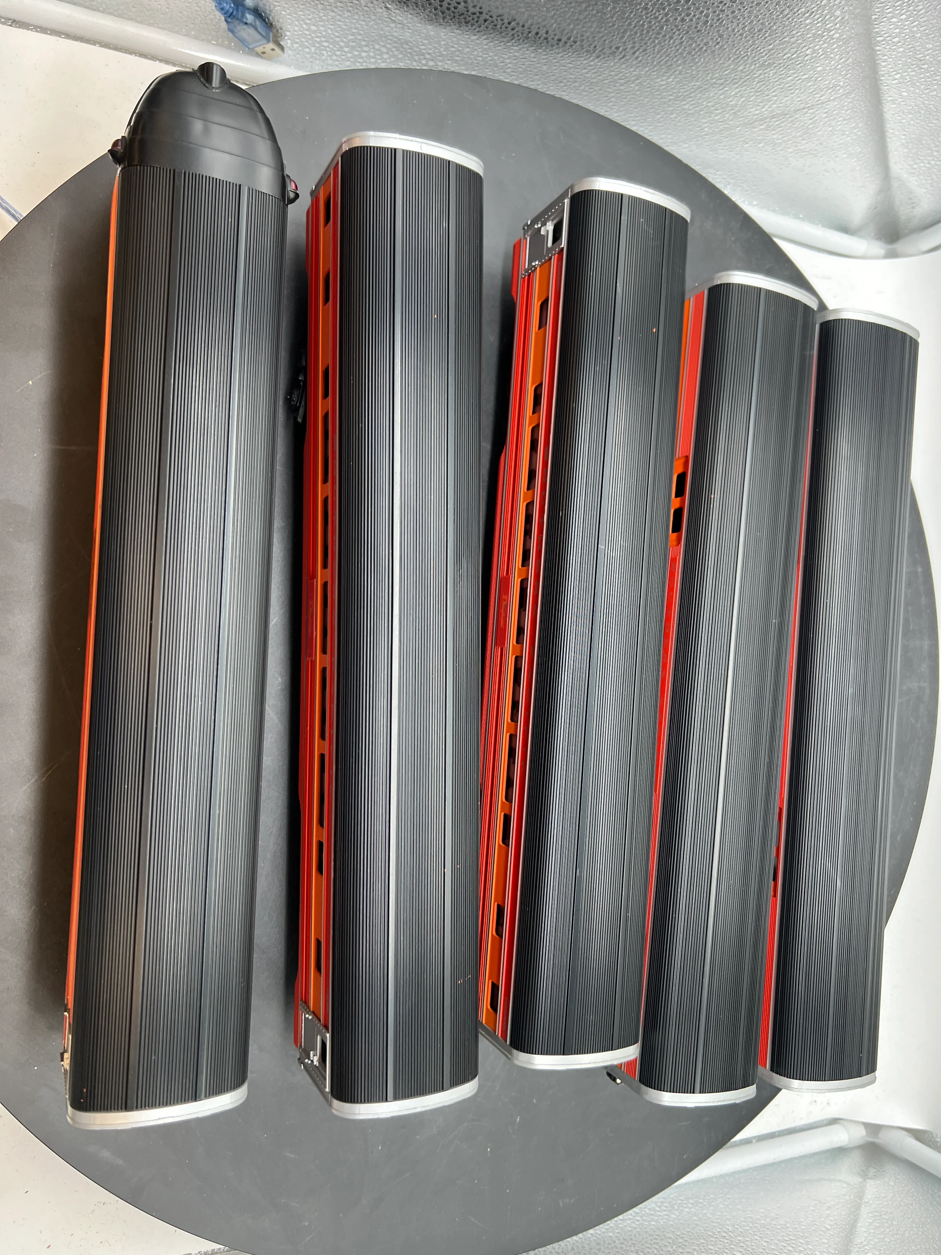 Lionel 6-9589, 6-9590, 6-9591, 6-9592, 6-9593 Southern Pacific Daylight Passenger Car Set (Set of 5) O Scale Like New - Image 16