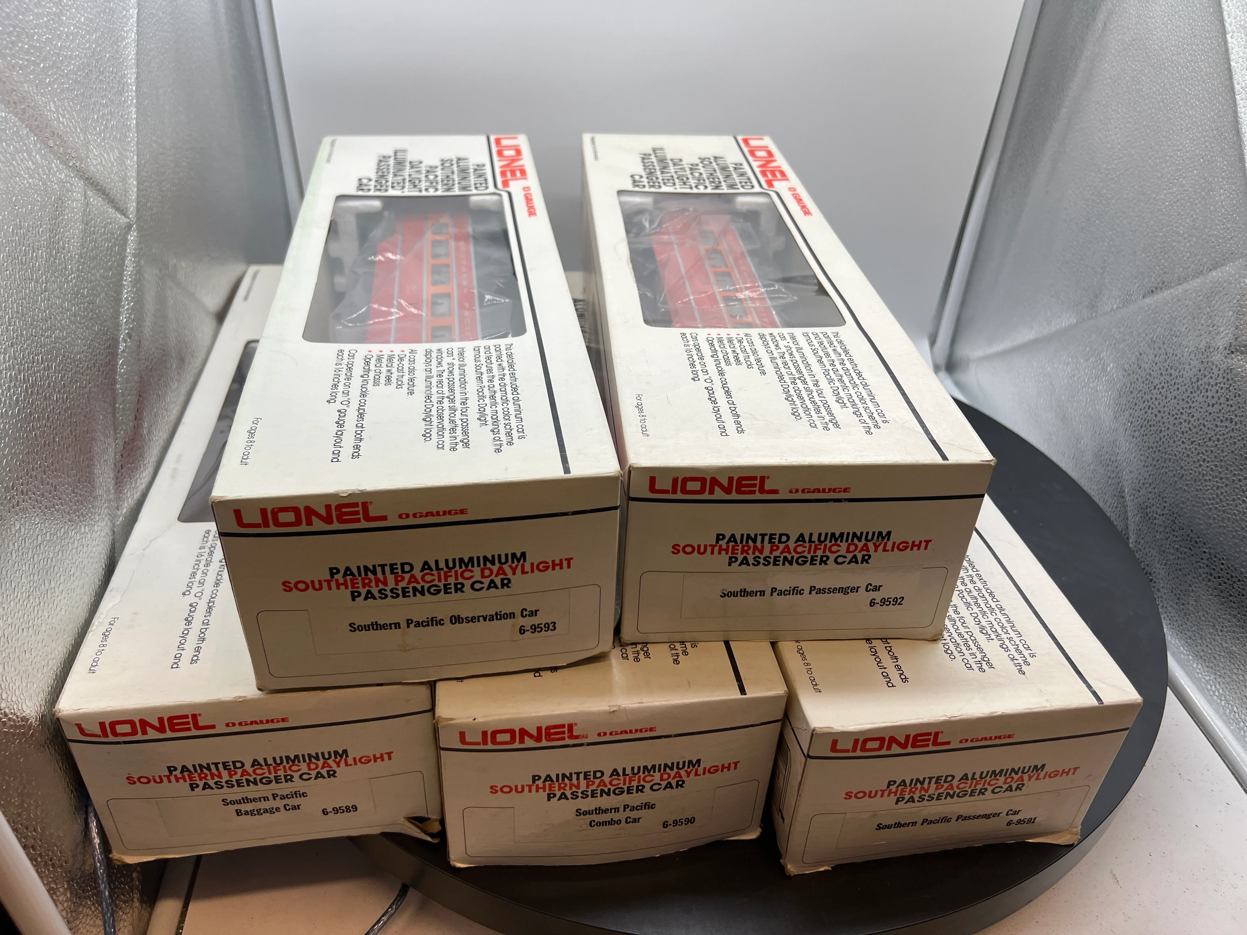 Lionel 6-9589, 6-9590, 6-9591, 6-9592, 6-9593 Southern Pacific Daylight Passenger Car Set (Set of 5) O Scale Like New - Image 20