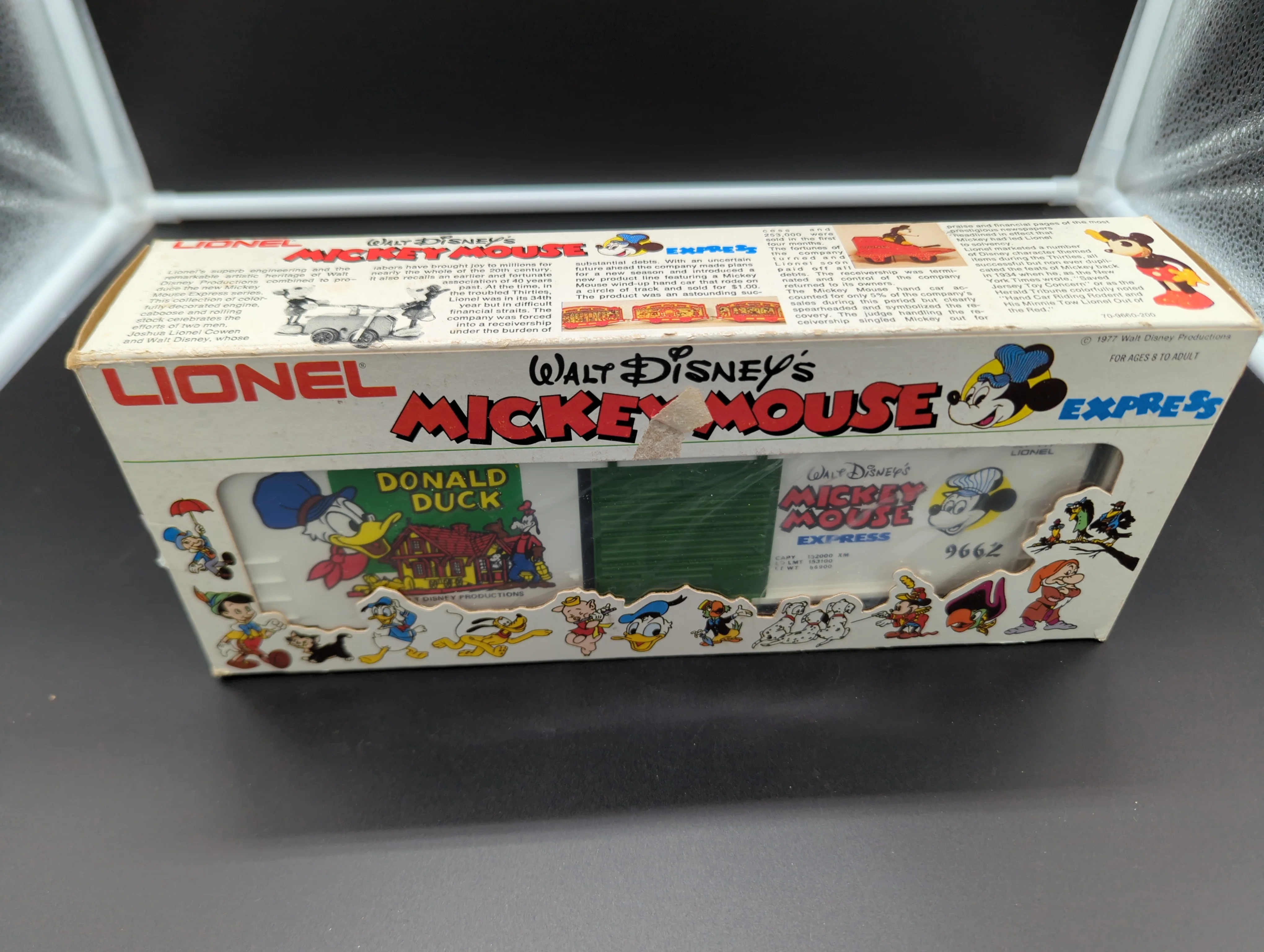 Lionel #6-9662, Donald Duck, Mickey Mouse, hi-cube boxcar. O SCALE Like New - Image 6