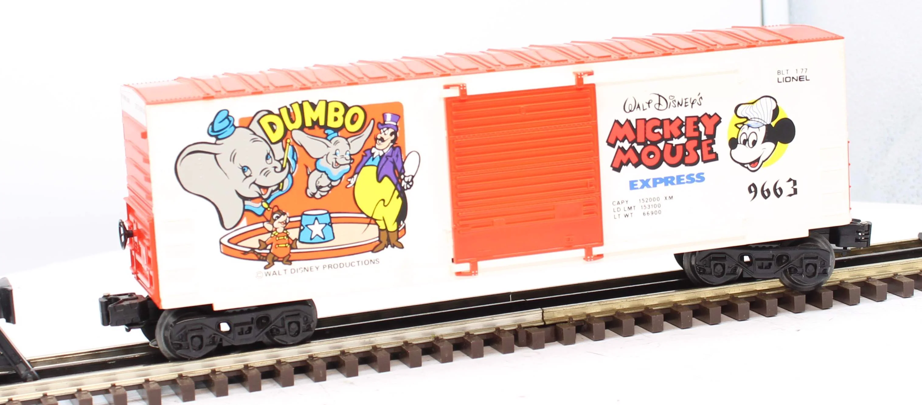 Lionel 6-9663 DISNEY Disney's Dumbo Hi Cube Boxcar O Scale Like New