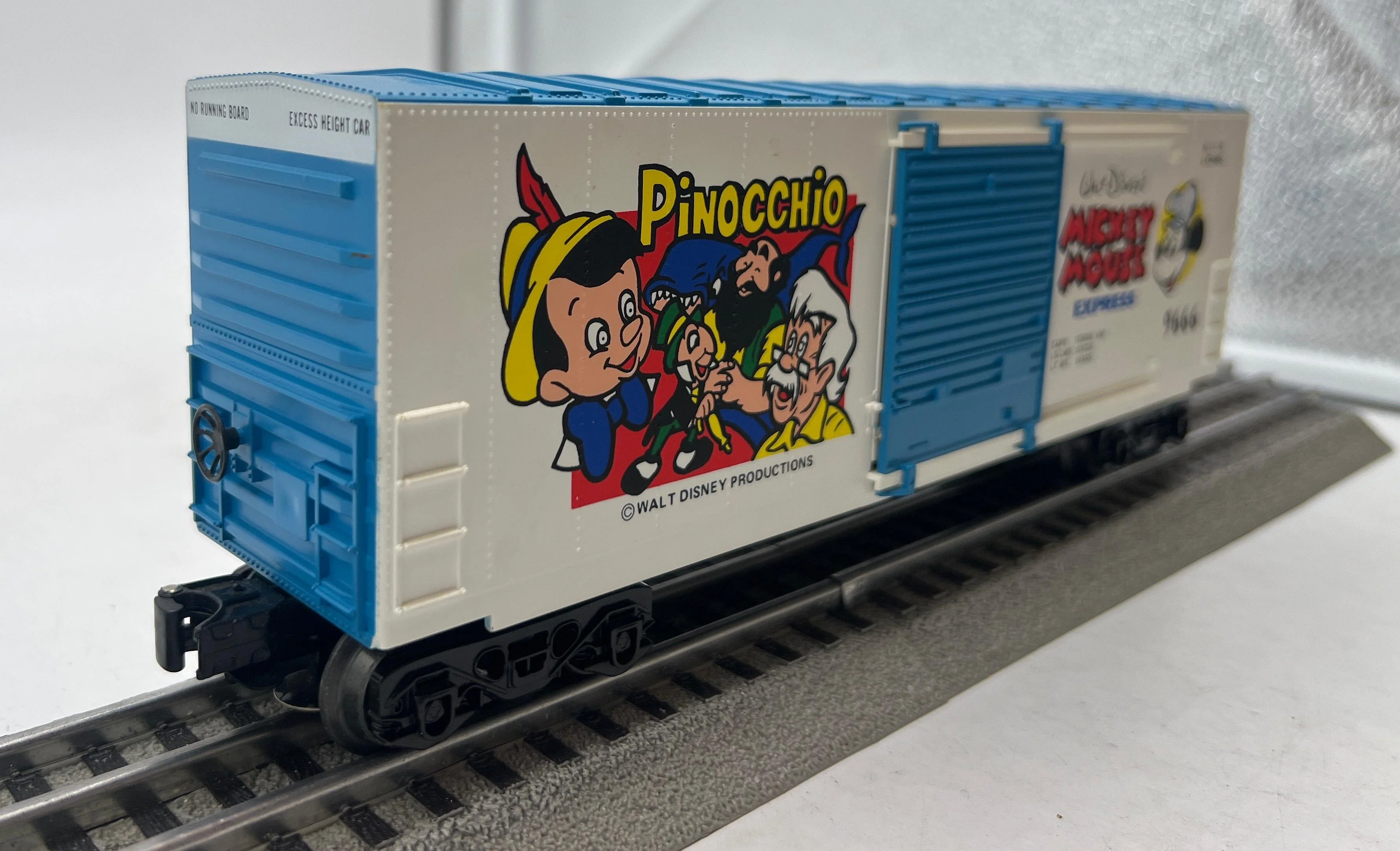 Lionel 6-9666 Disney Pinnochio Hi Cube Boxcar O SCALE Like New - Image 2