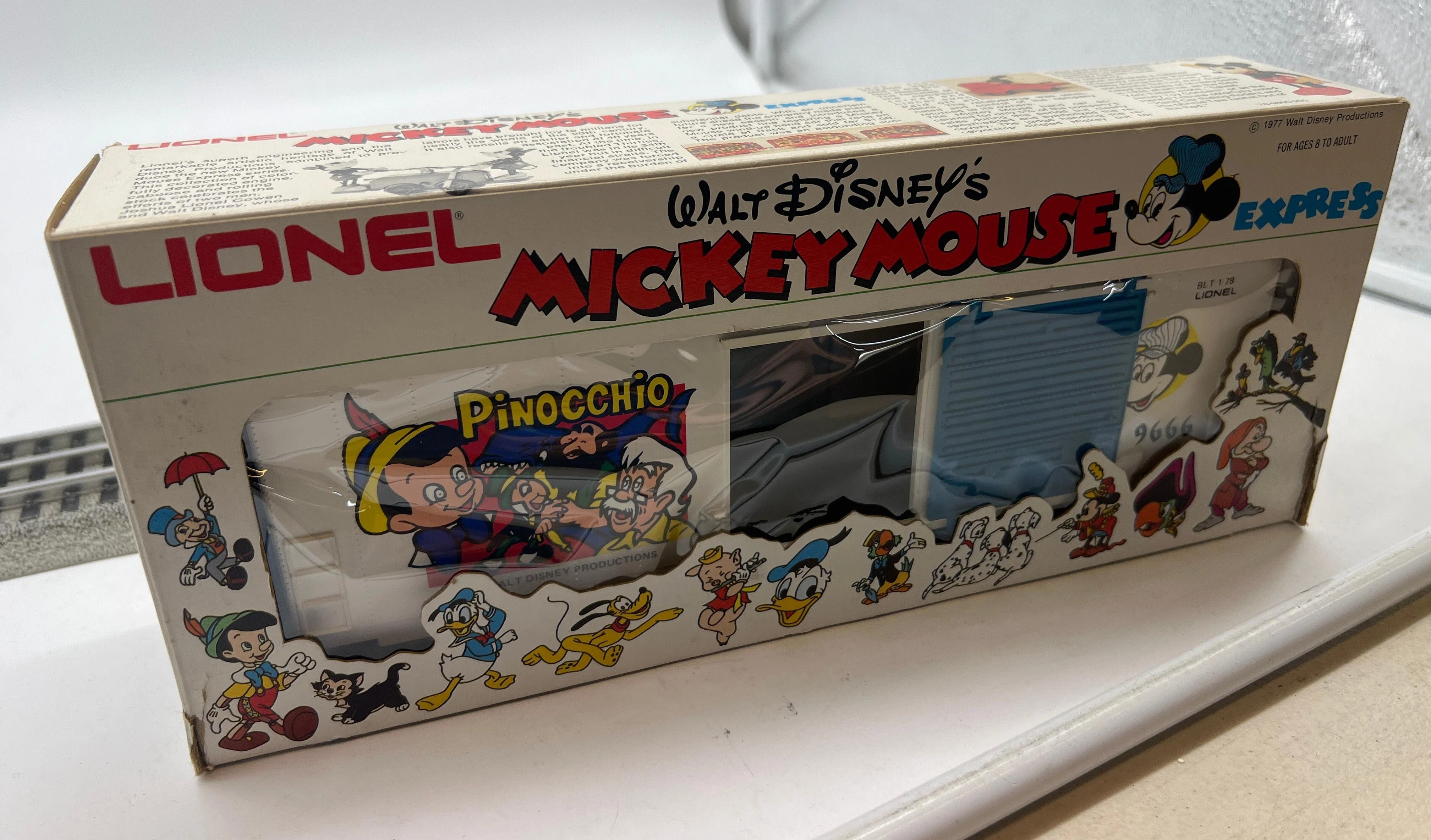 Lionel 6-9666 Disney Pinnochio Hi Cube Boxcar O SCALE Like New - Image 4