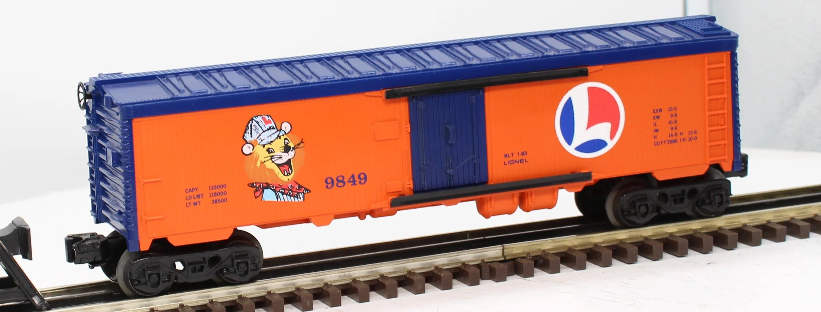Lionel 6-9849 LIONEL LINES Billboard Reefer Lionel Lines O Scale Like New - Image 2