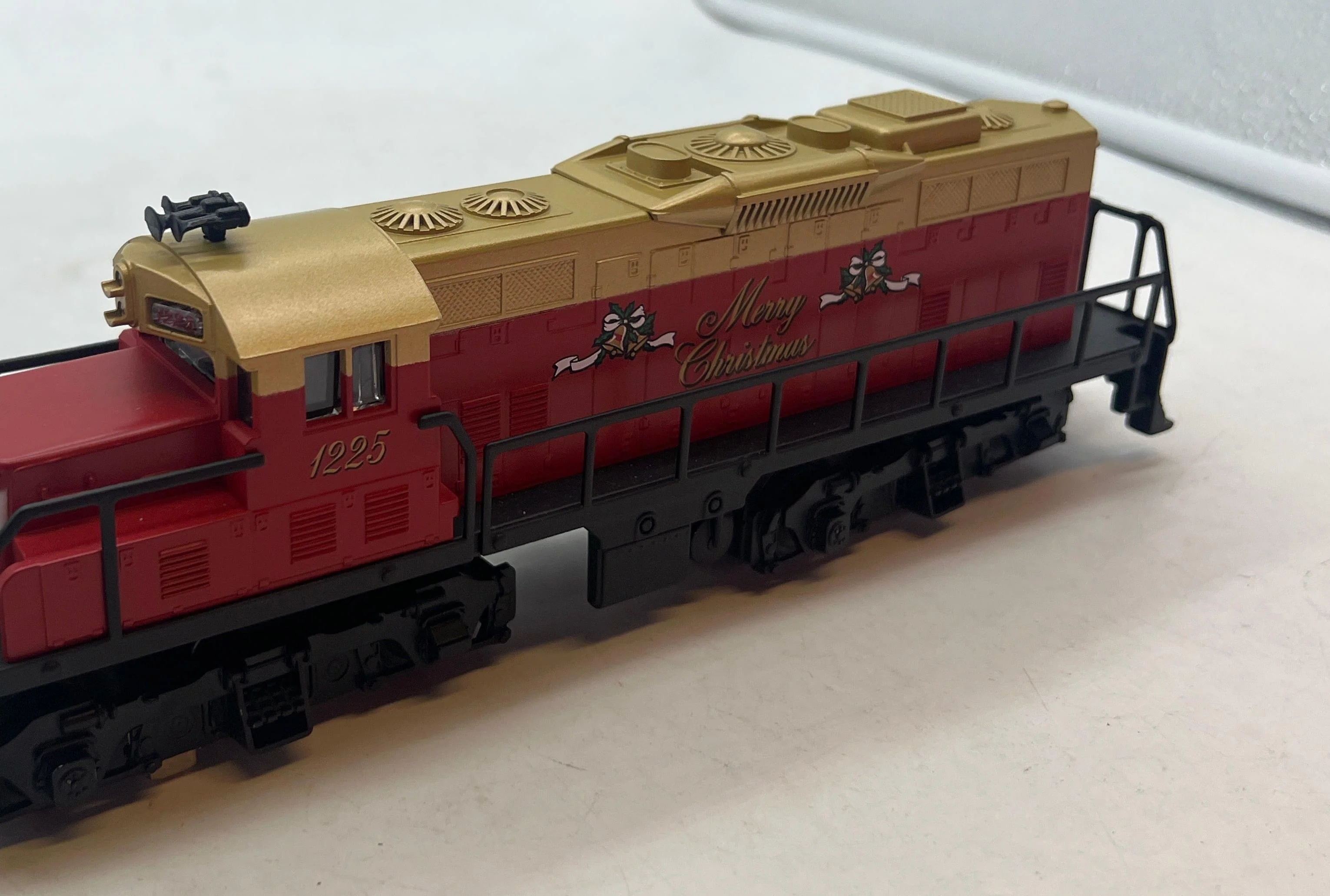 Lionel American flyer 6-48016 Merry Christmas GP20 locomotive S SCALE Used Excellent