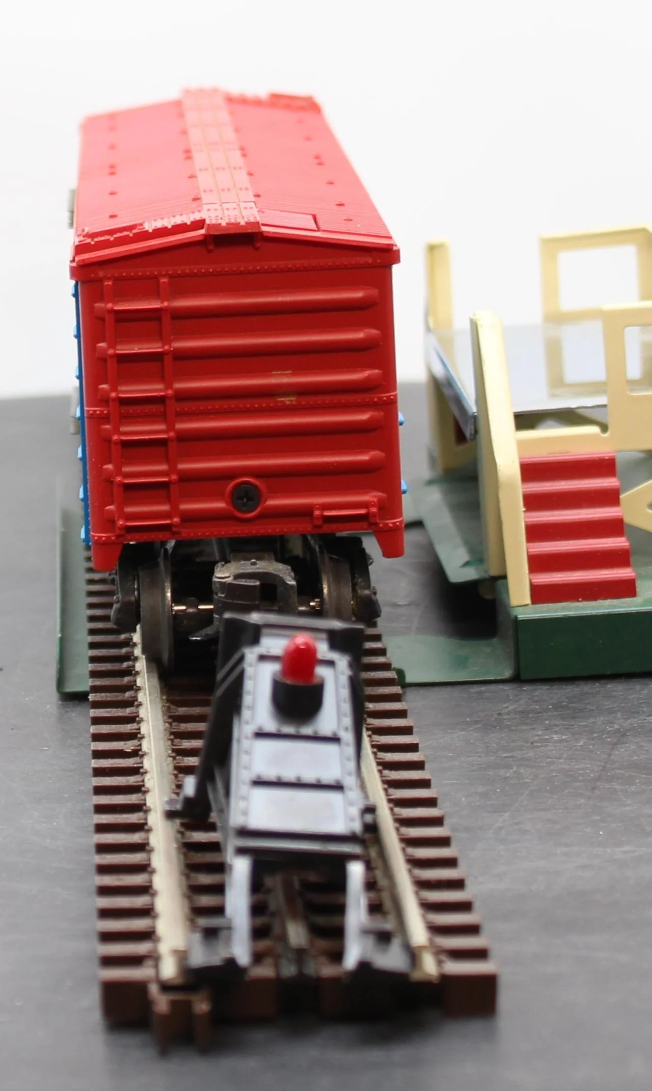 Lionel Cola 6-16777 Operating car O Scale Used Damaged Box - Image 5