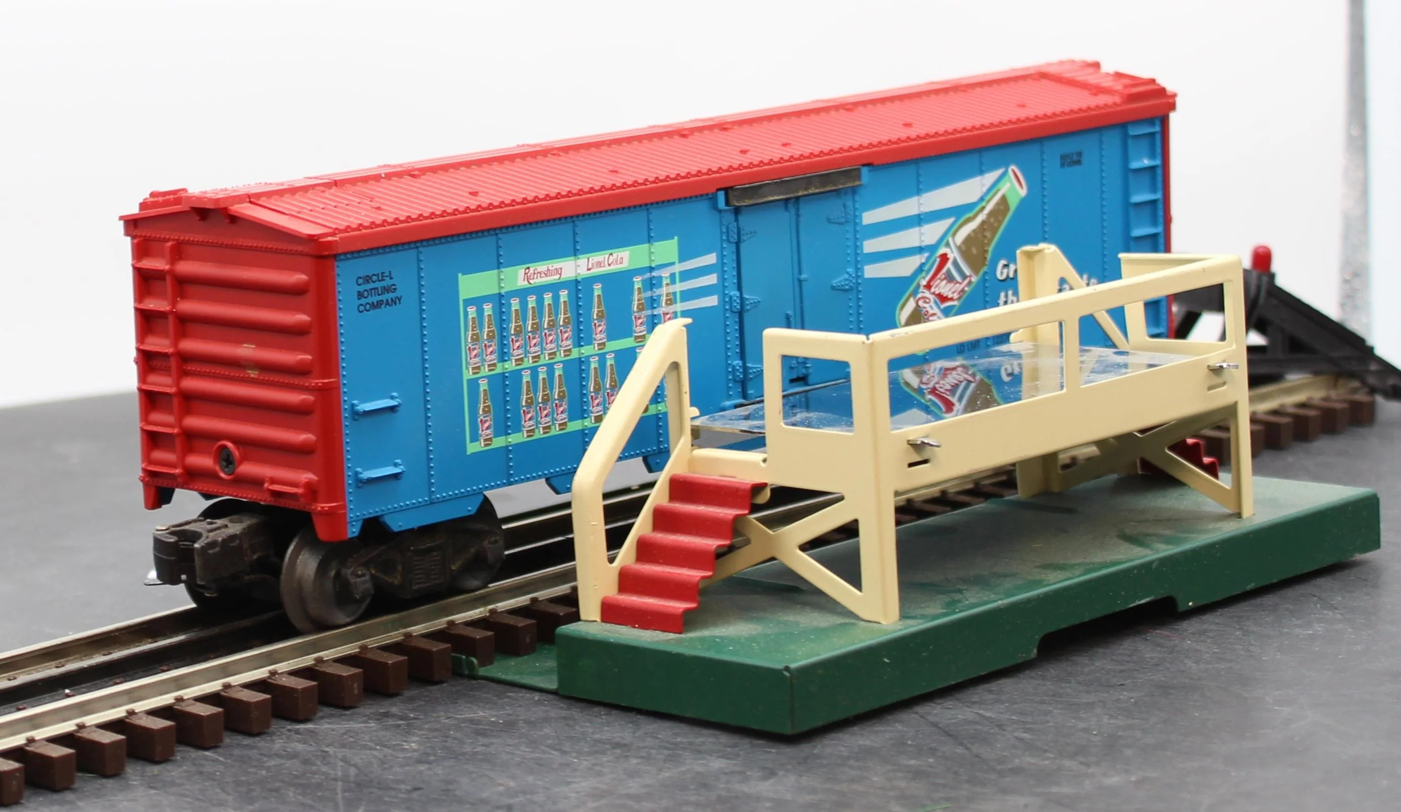 Lionel Cola 6-16777 Operating car O Scale Used Damaged Box - Image 6