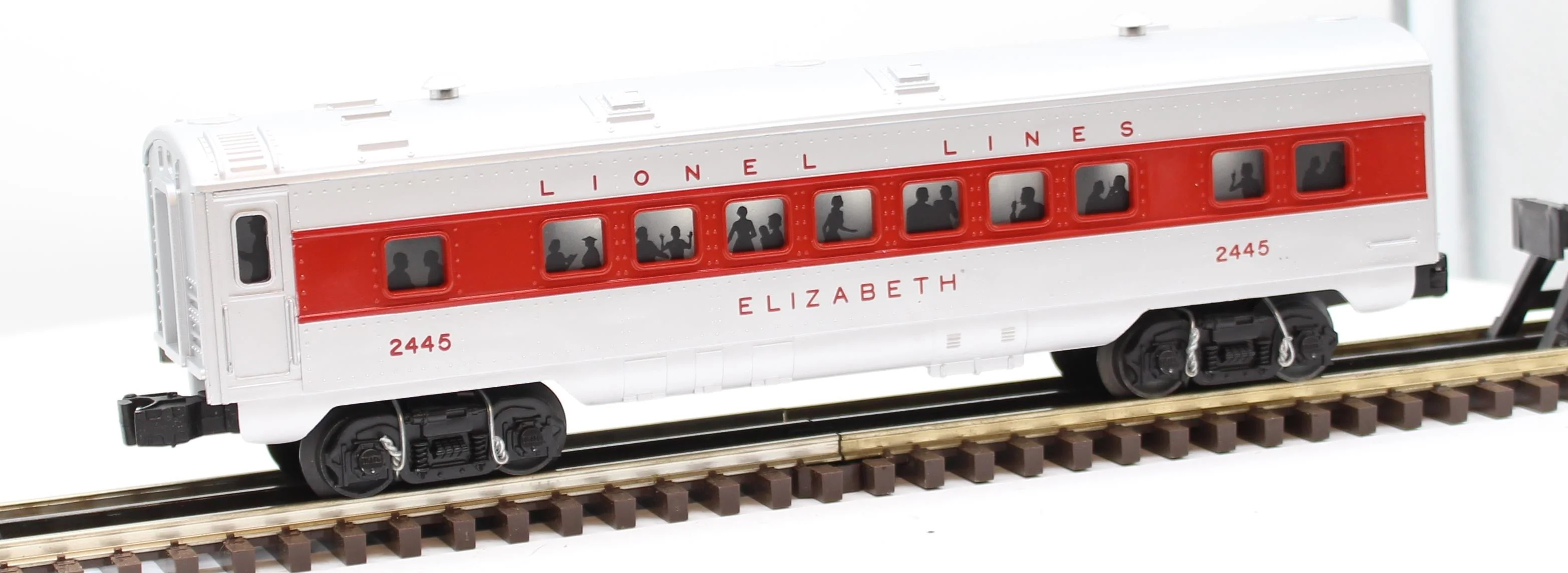 LIONEL LL Elisabeth Streamline Coach-Red Stripe Illuminated Passenger Car 6-2445 O SCALE Like New - Image 2