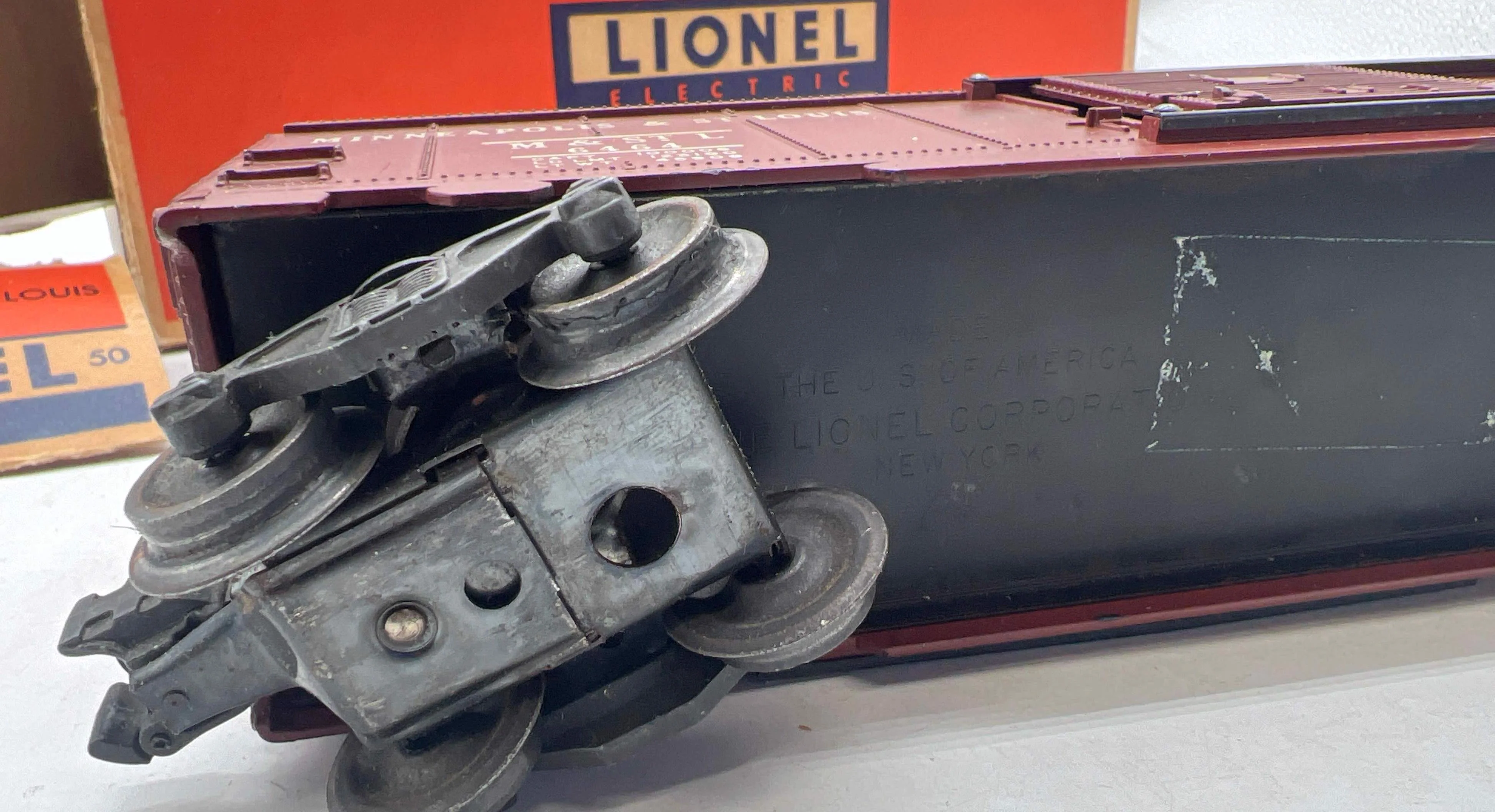 Lionel Postwar 6464-50 MINNEAPOLIS & ST. LOUIS Box Car 6464 Scale O SCALE Used Damaged Box - Image 6