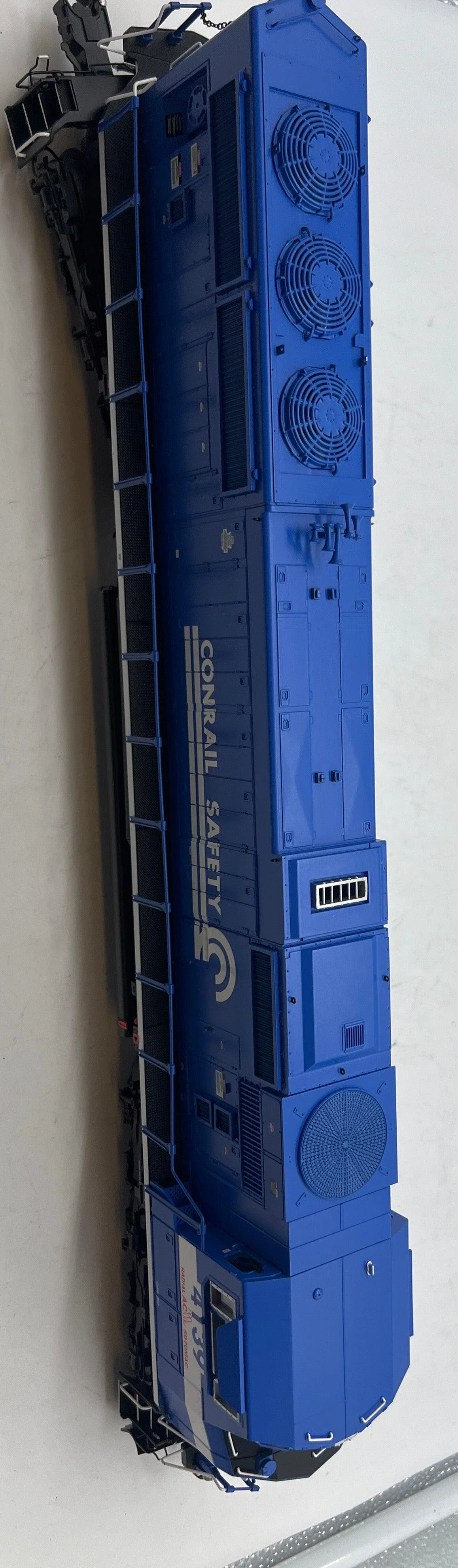 Lionel Train 6-21109 Conrail SD70MAC Diesel 4139 O SCALE Like New - Image 2