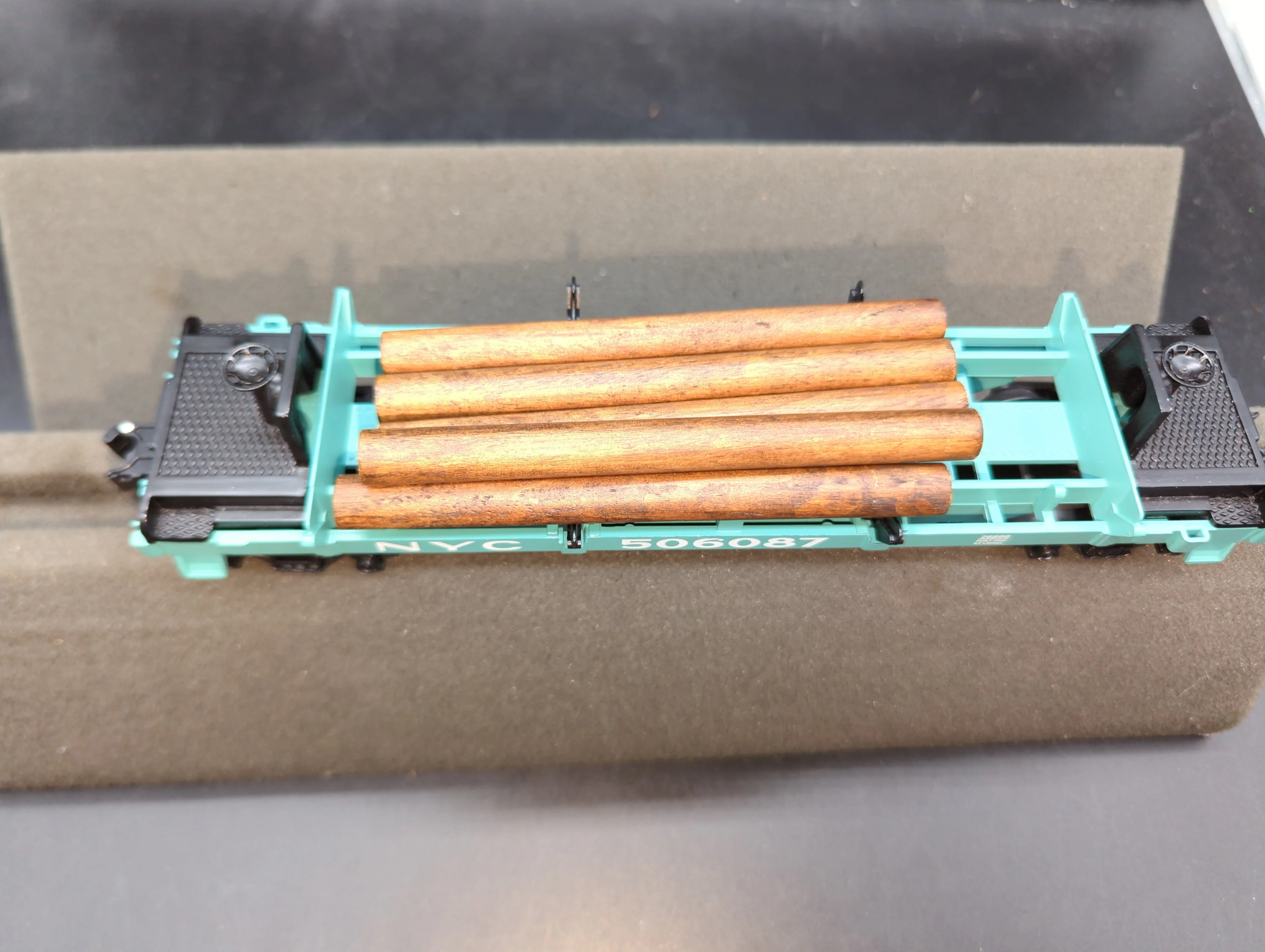 Lionel trains 6-26898 New York Central NYC log dump car O gauge O SCALE Like New - Image 3
