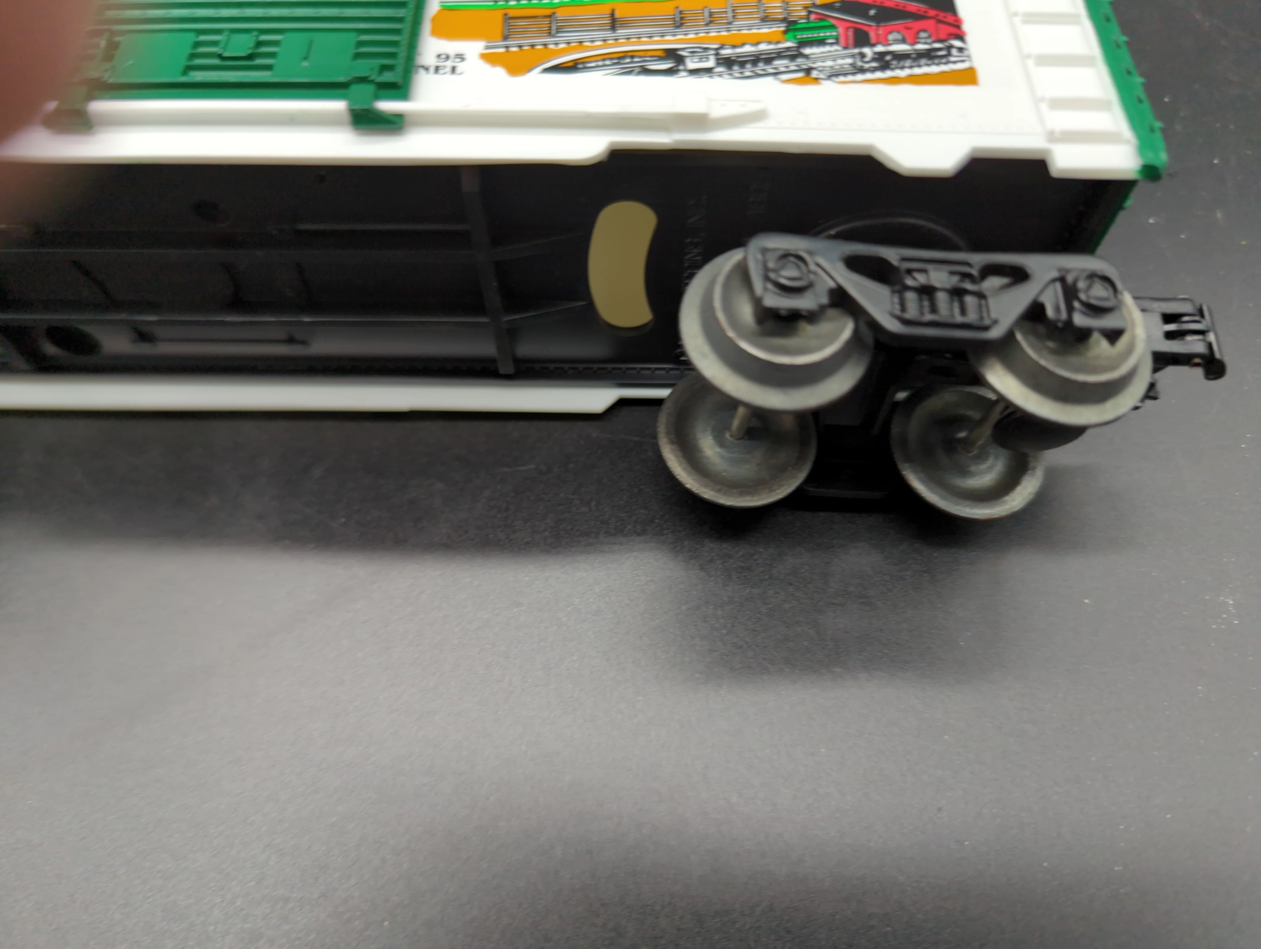 Lionel vintage 6-19934 visitor center box car with box O SCALE Like New - Image 5
