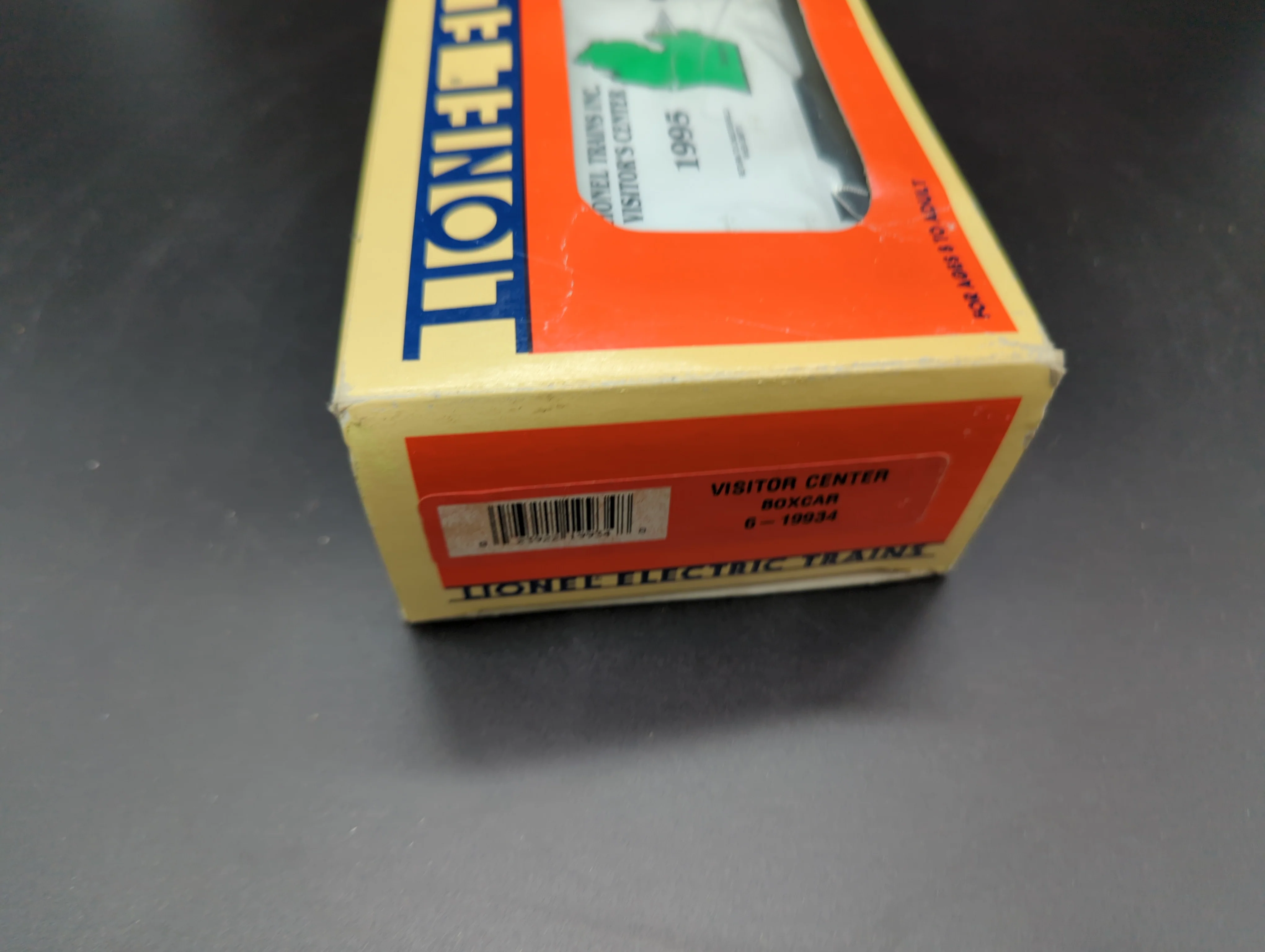 Lionel vintage 6-19934 visitor center box car with box O SCALE Like New - Image 7