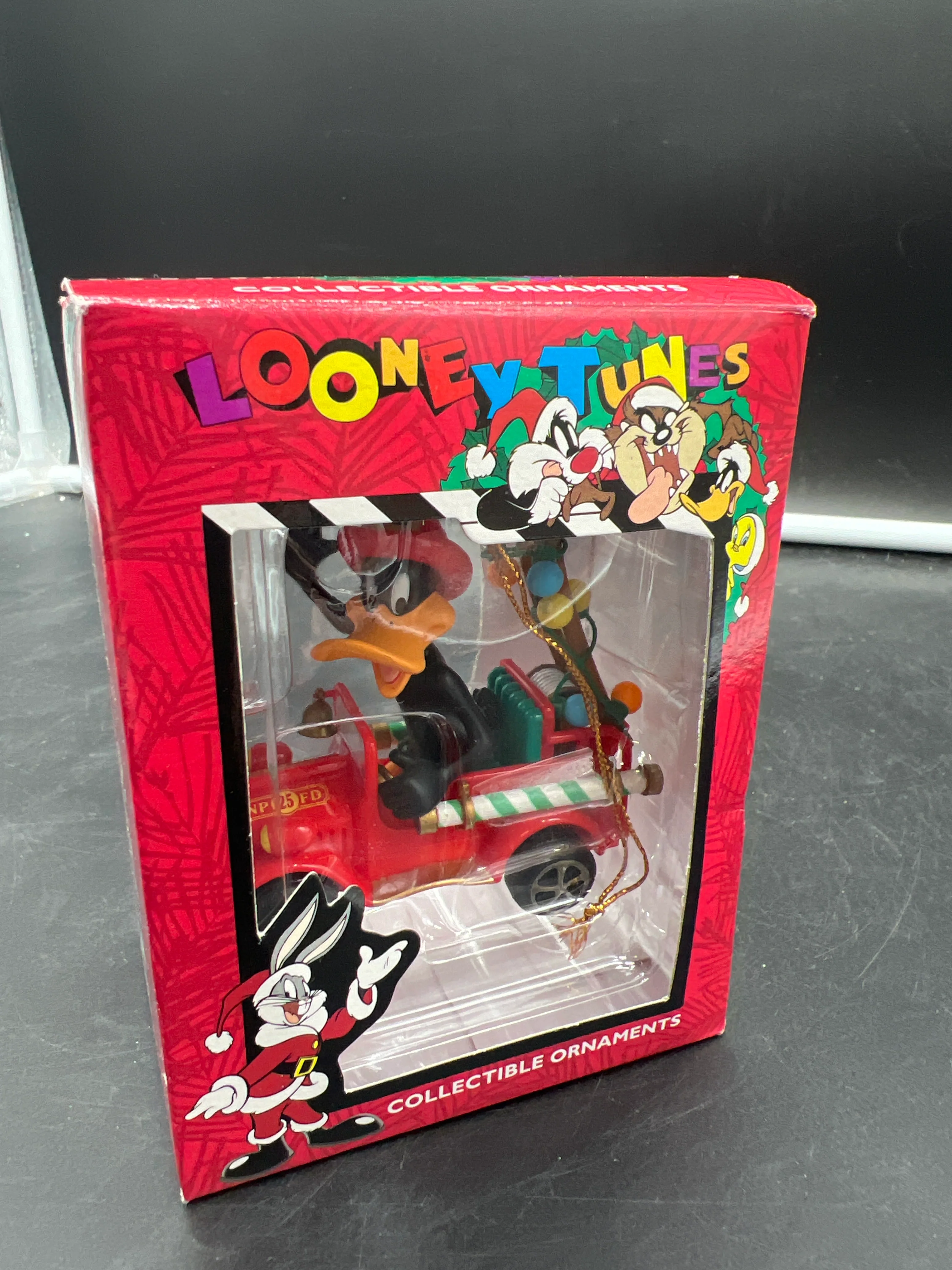 Looney Tunes DDFFOR Daffy Duck Firefighter Ornament  Used Excellent Damaged Box - Image 2