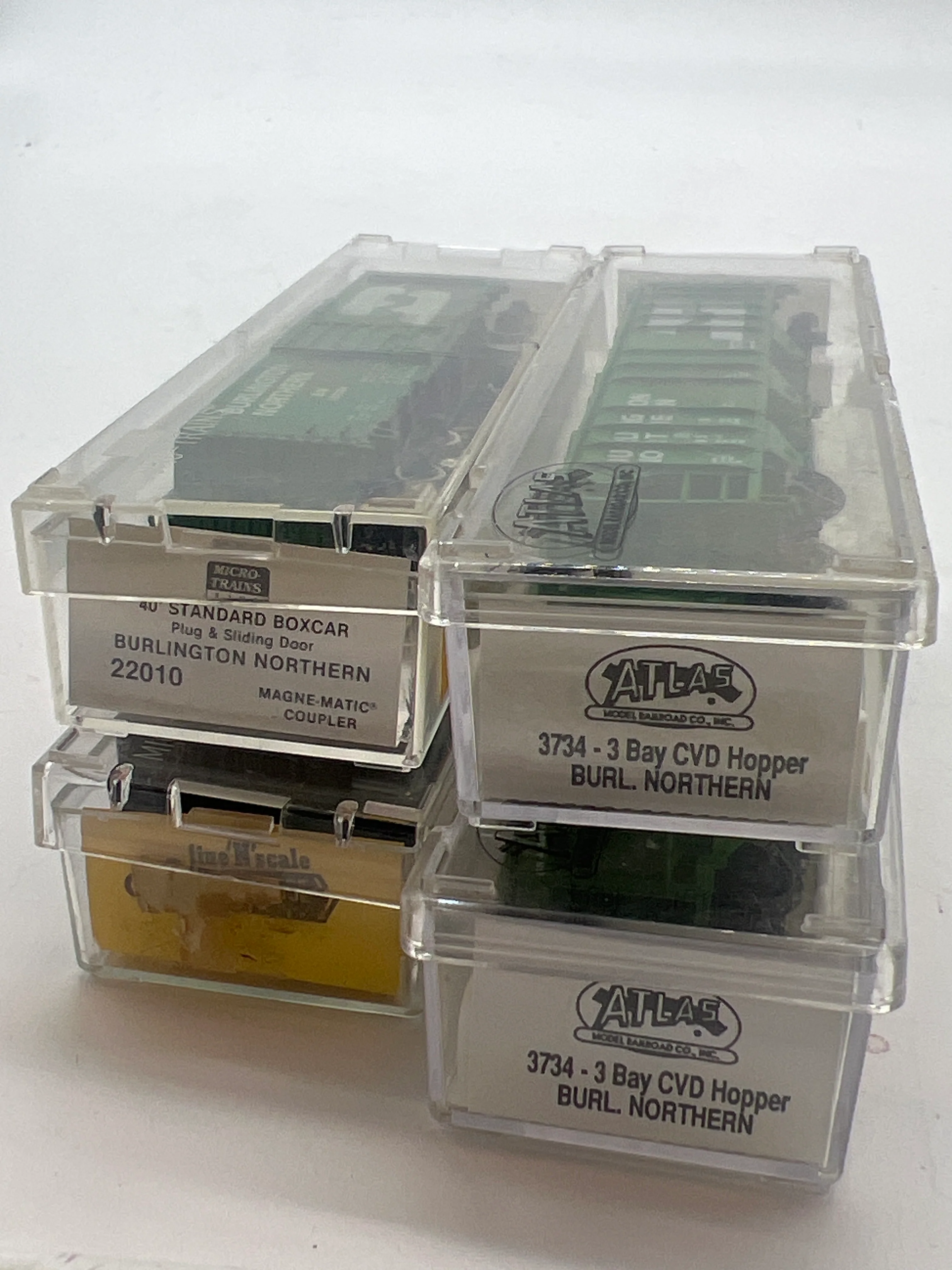 Lot of 4 Burlington Northern Cars N SCALE Like New - Image 2