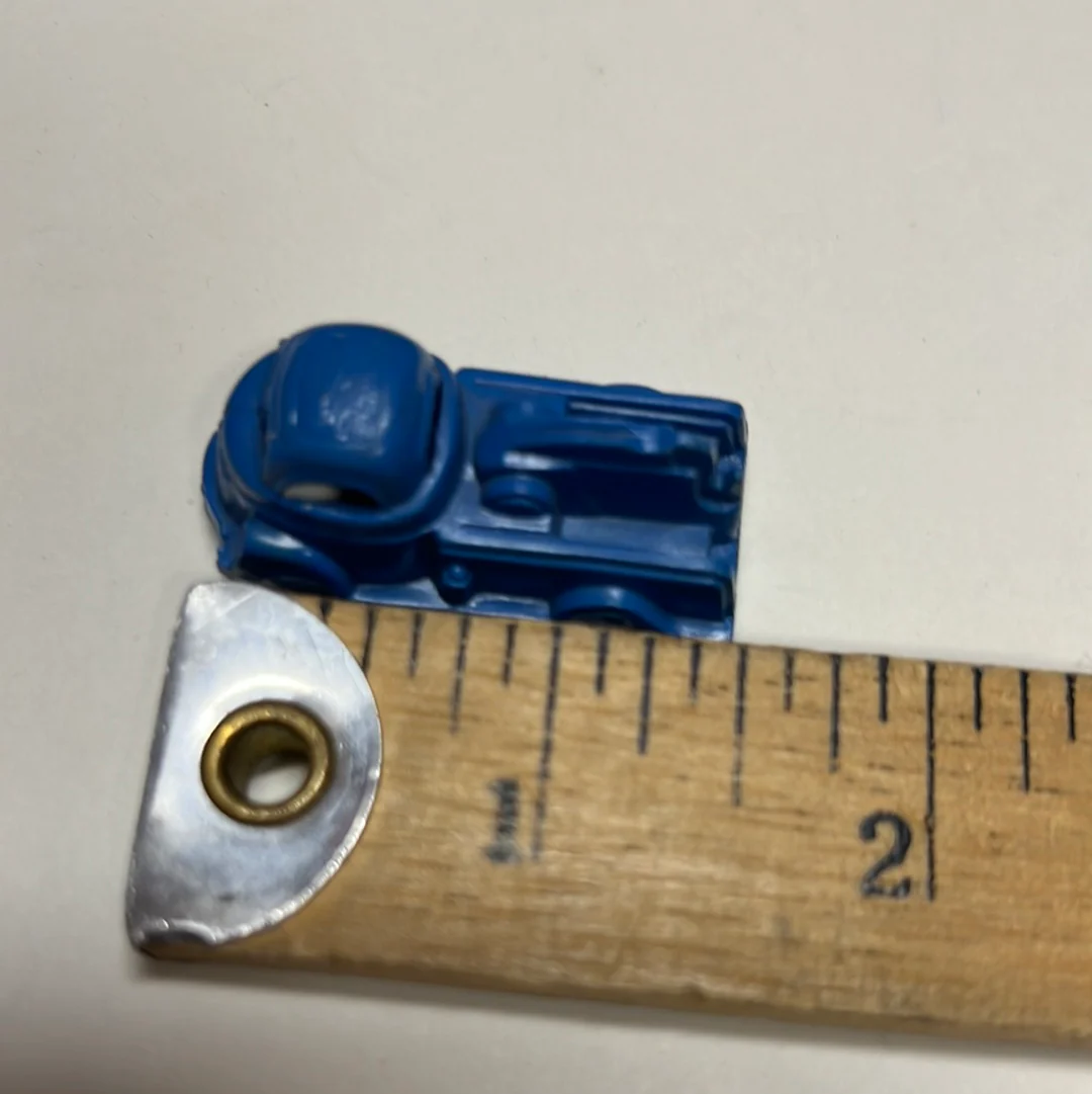Lot of 6 1.5-2 in blue plastic vintage cars - Image 5