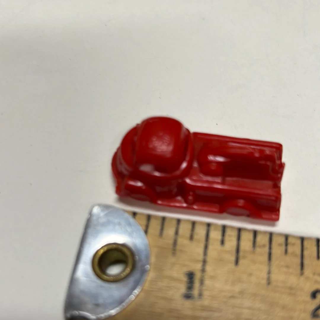 Lot of 6 1.5-2 in red plastic vintage cars - Image 5