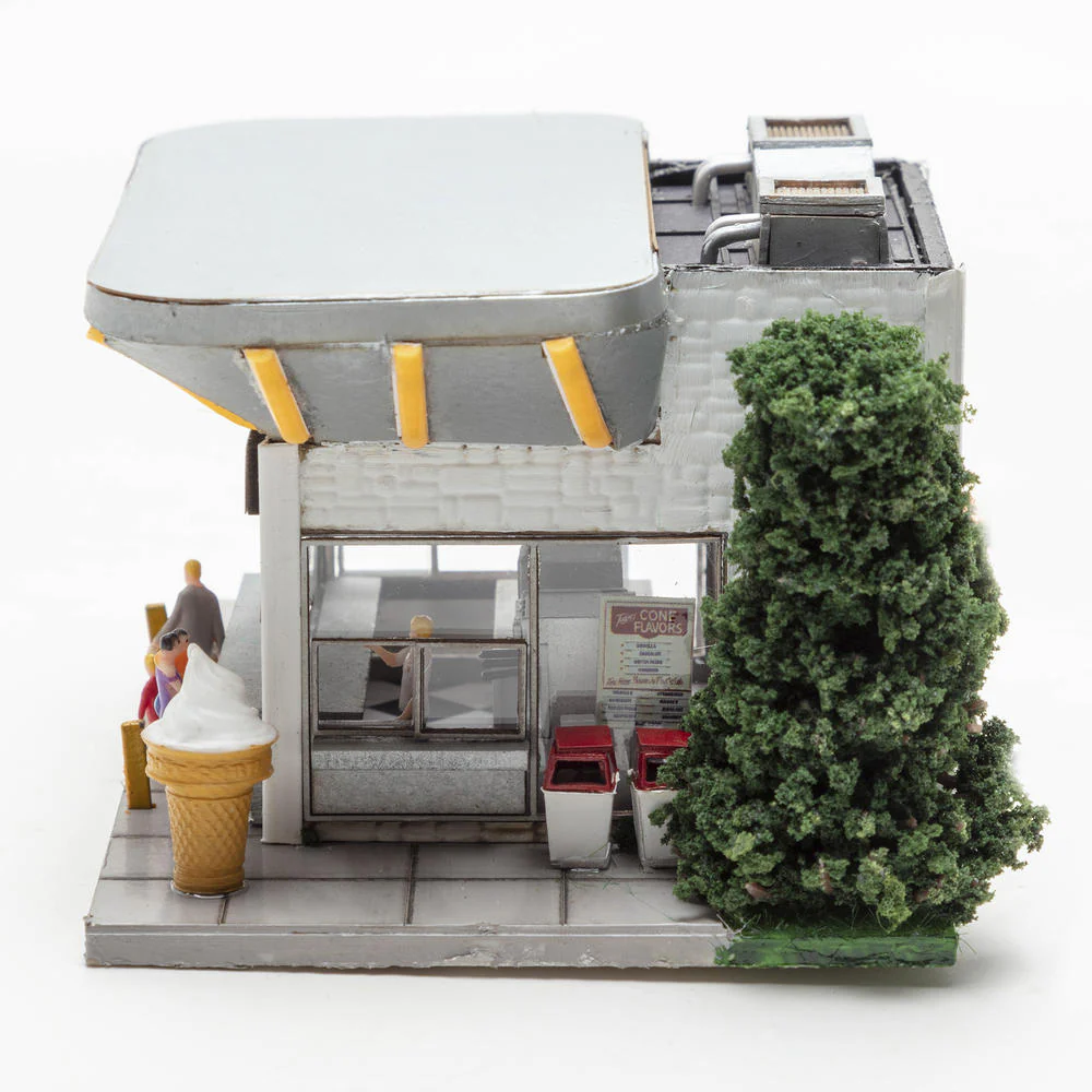 Menards 275-9285 Liam's Frozen custard  NEW Limited Edition HO SCALE - Image 2