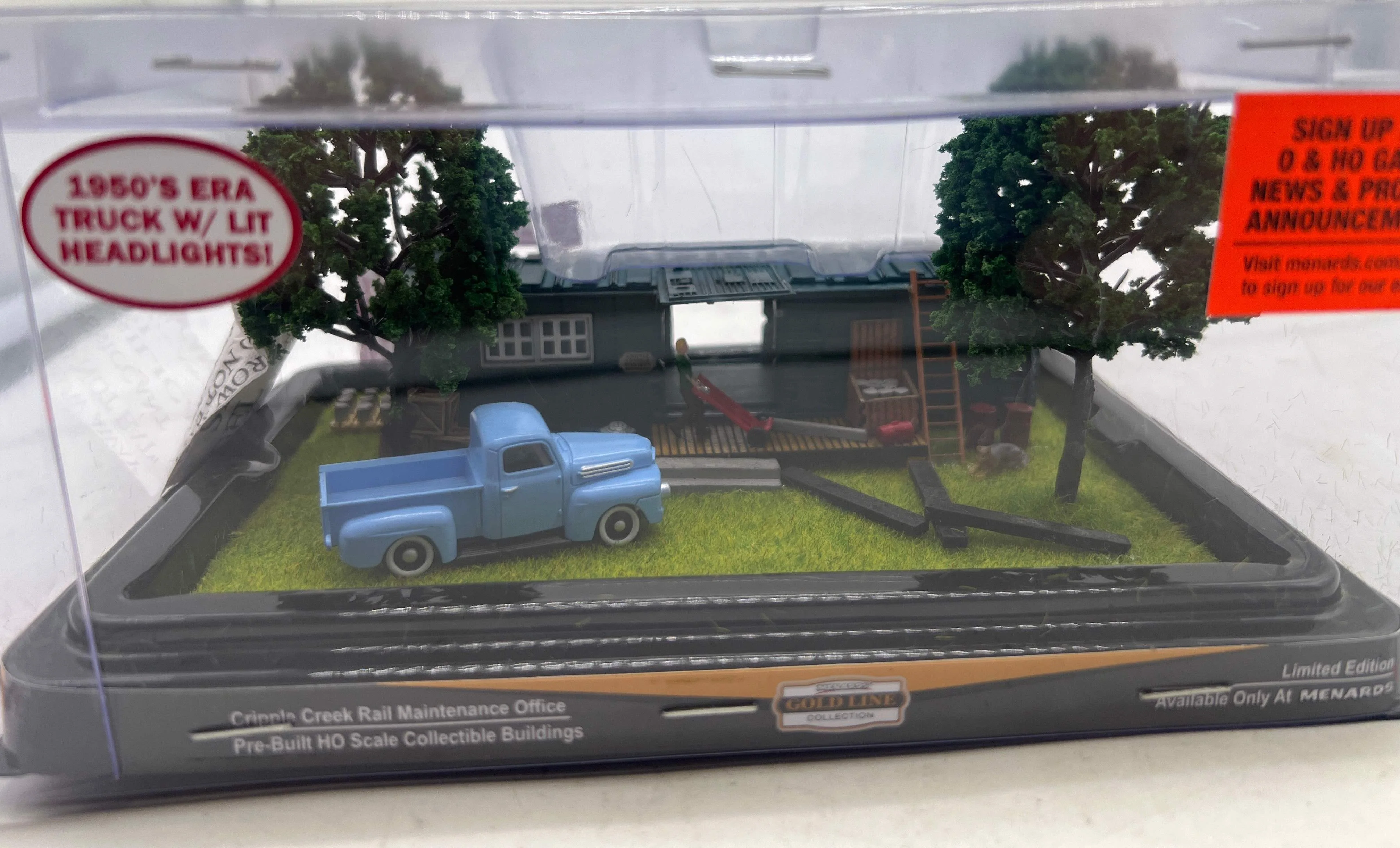 Menards 275-9492 Rail Maintenance Office Cripple Creek HO SCALE NEW