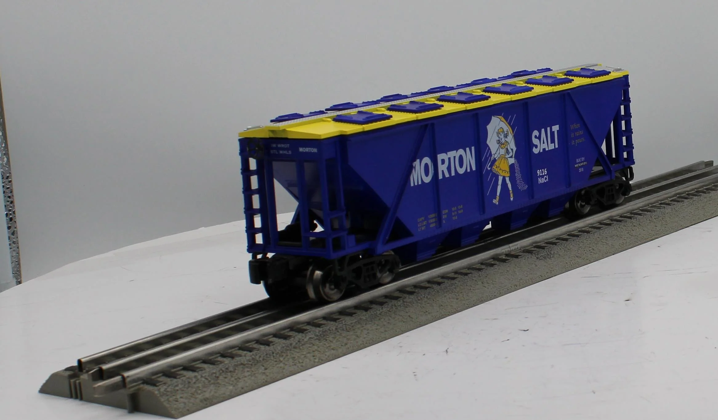 Menards 279-3871 MORTON SALT Covered Hopper Car O Scale Like New - Image 7