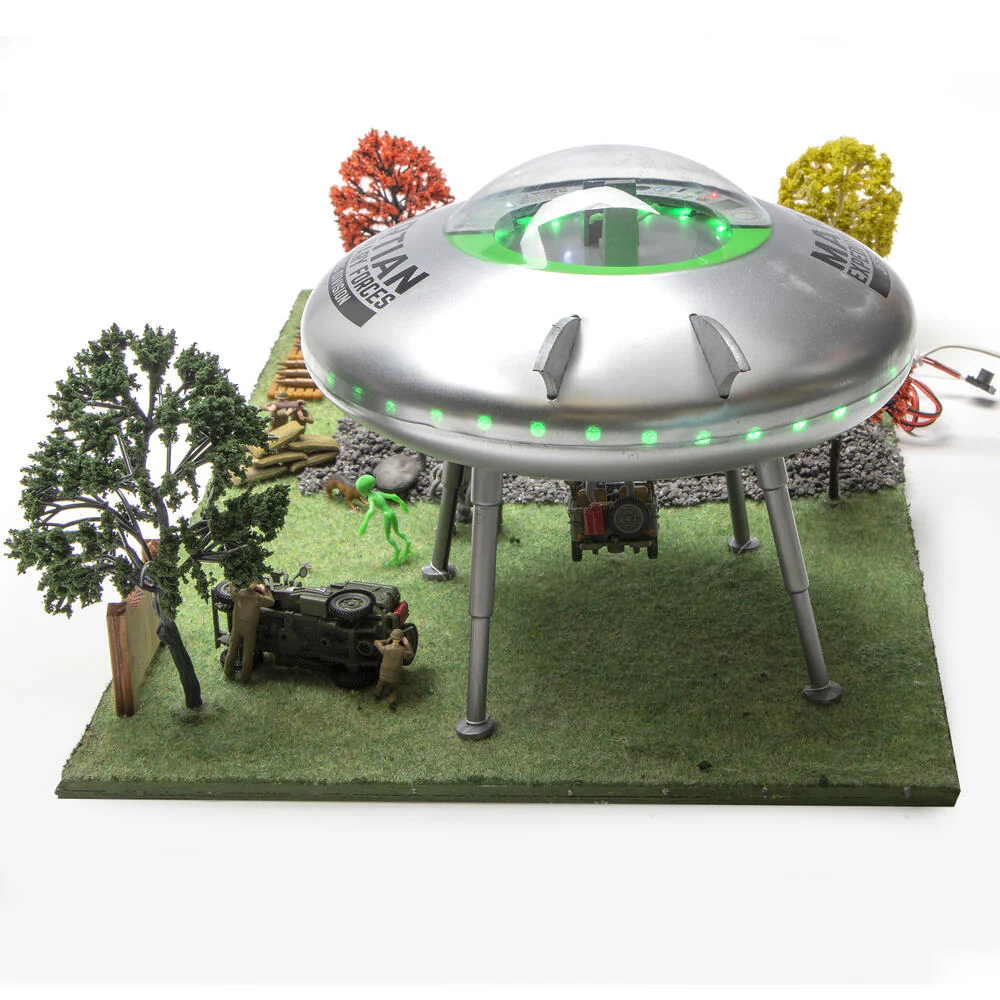 Menards 279-8287 War of the Worlds Animated UFO Scene O Scale Limited - Image 3