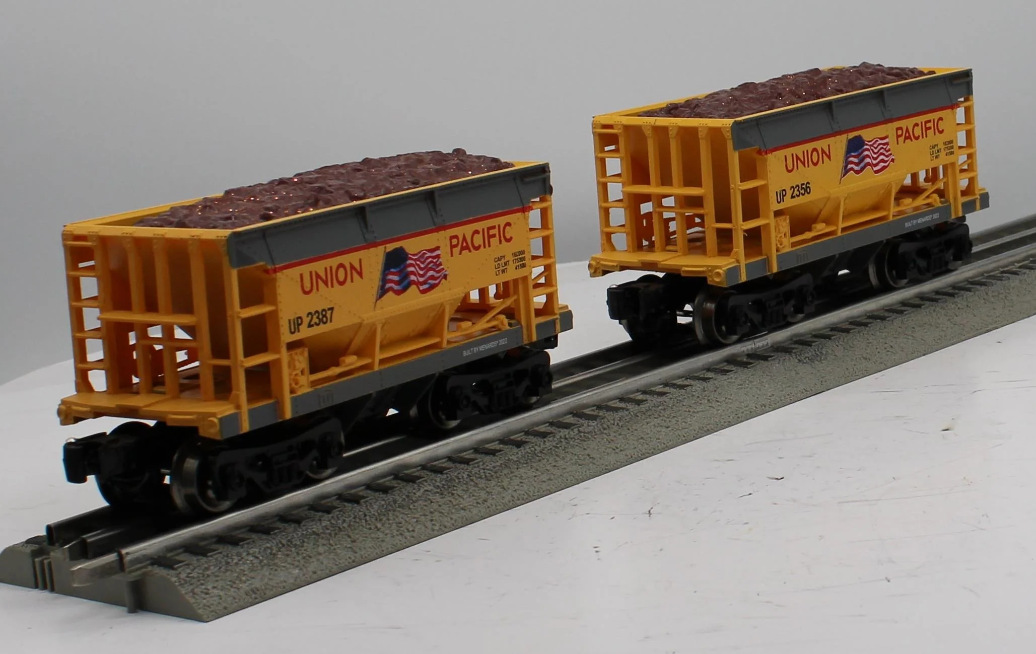 Menards 279-8553 UP Union Pacific Ore Cars 2-Pack O SCALE Like New - Image 3
