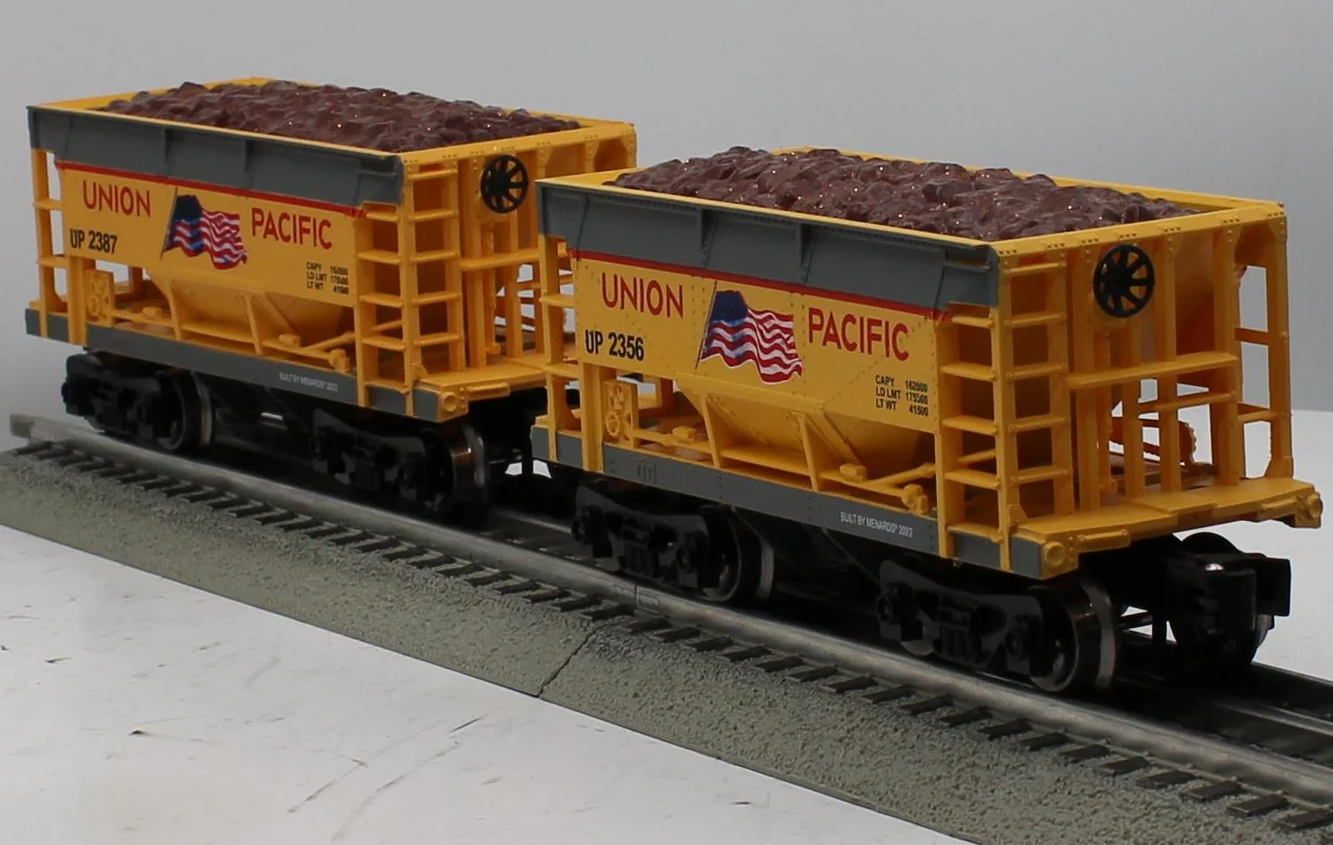 Menards 279-8553 UP Union Pacific Ore Cars 2-Pack O SCALE Like New - Image 4