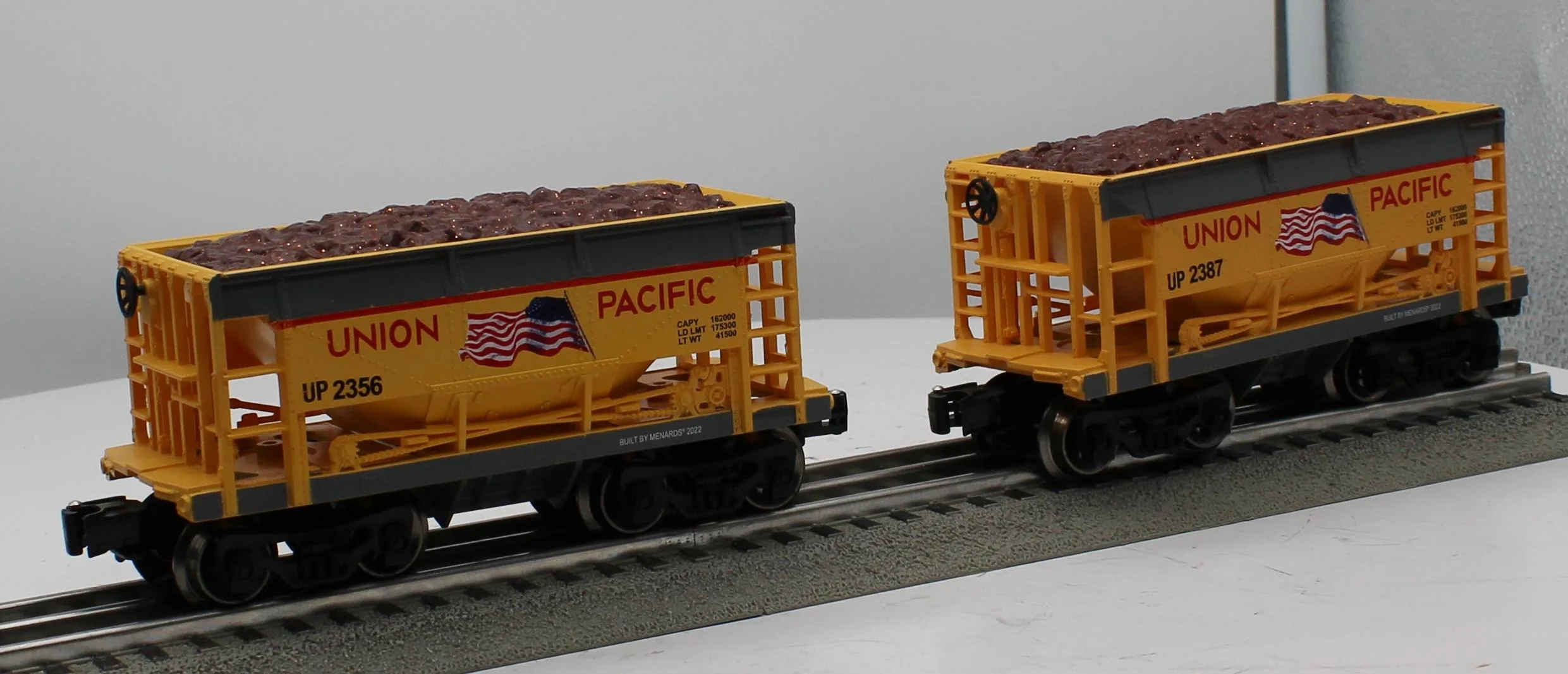 Menards 279-8553 UP Union Pacific Ore Cars 2-Pack O SCALE Like New - Image 7
