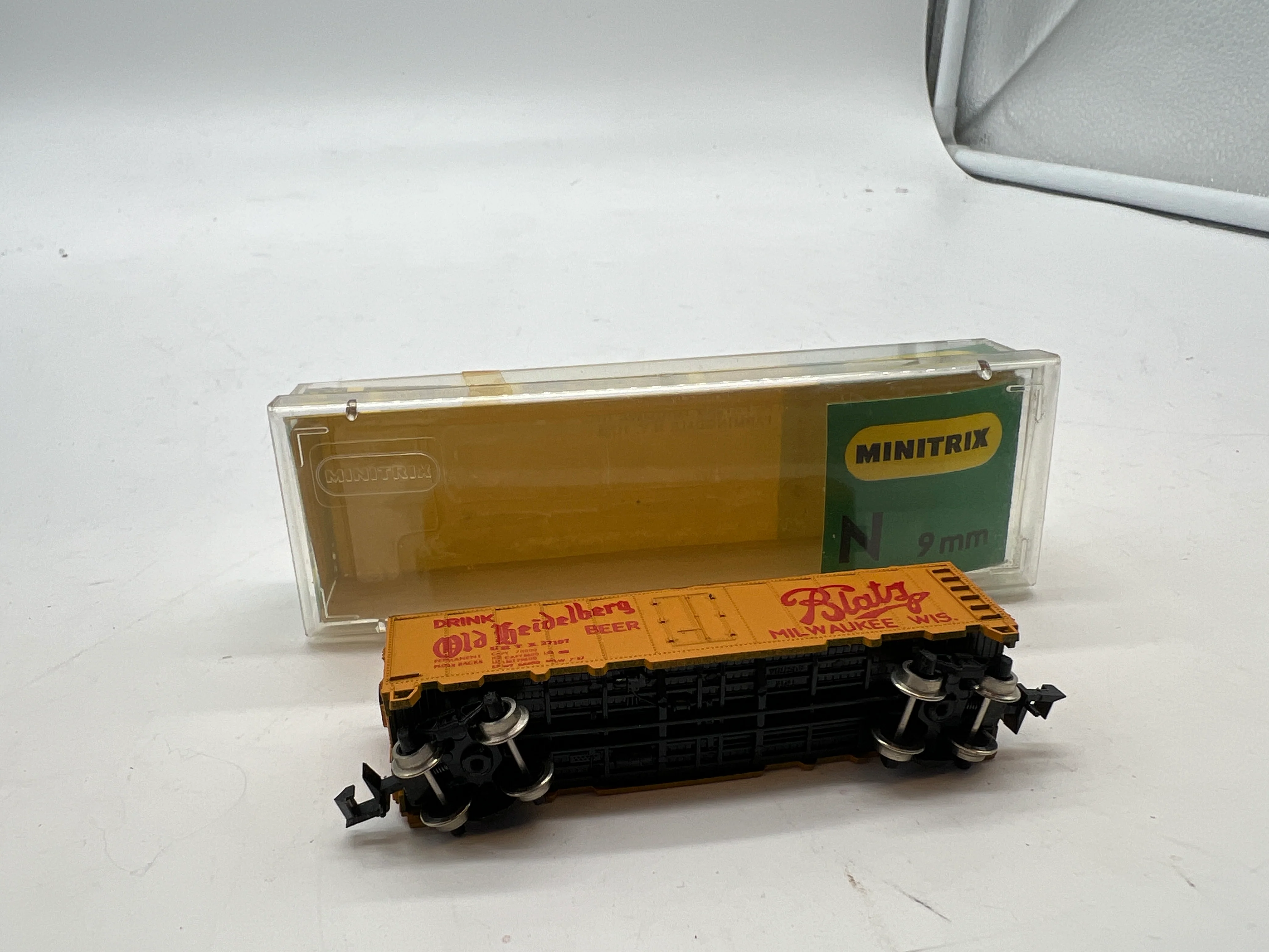 Minitrix 3249 - 40' reefer, old Heidelberg beer N SCALE Like New - Image 2