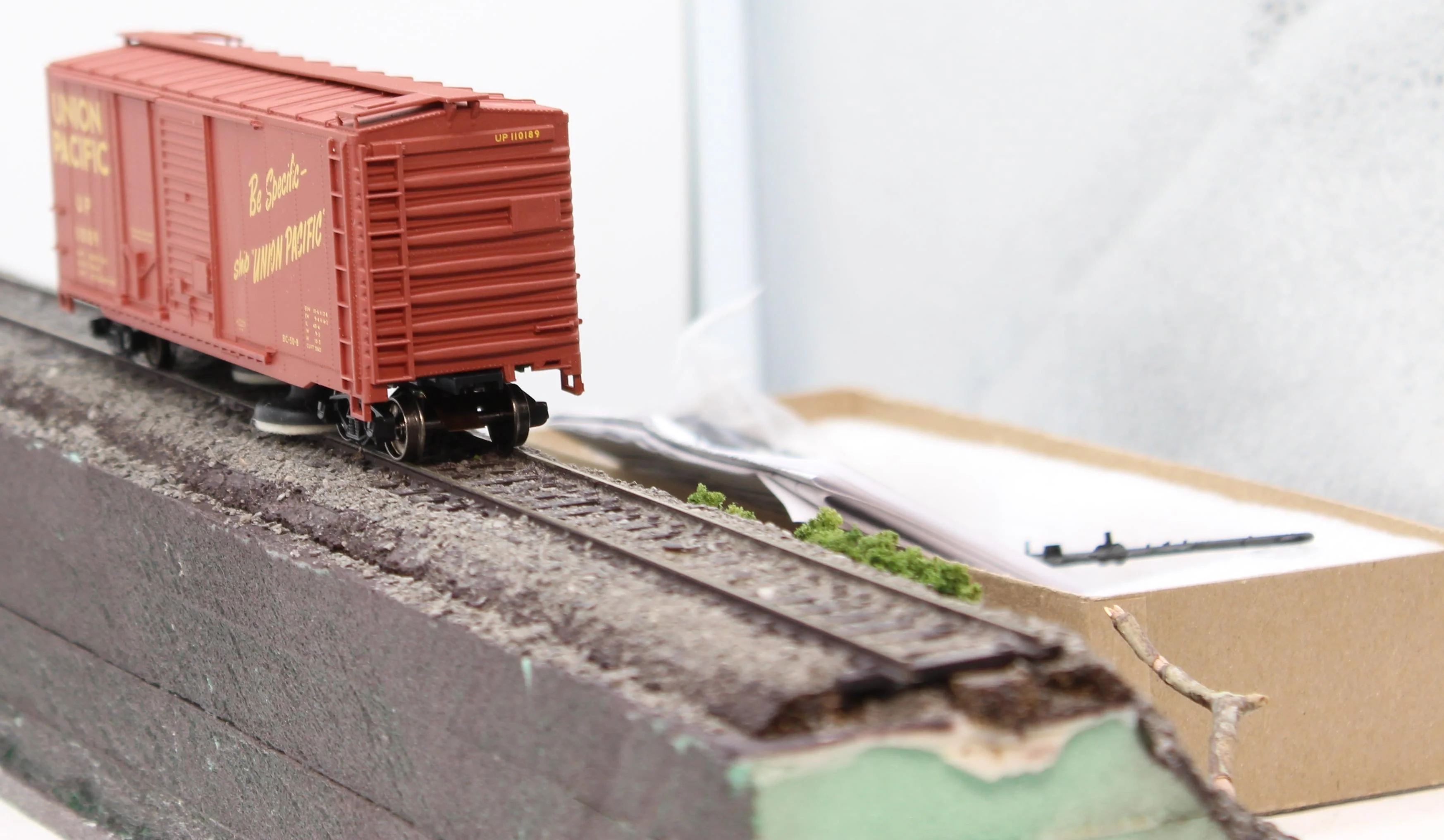 MNP HO Union Pacific Motorized Track Cleaning Car DCC Compatible HO SCALE NEW - Image 2
