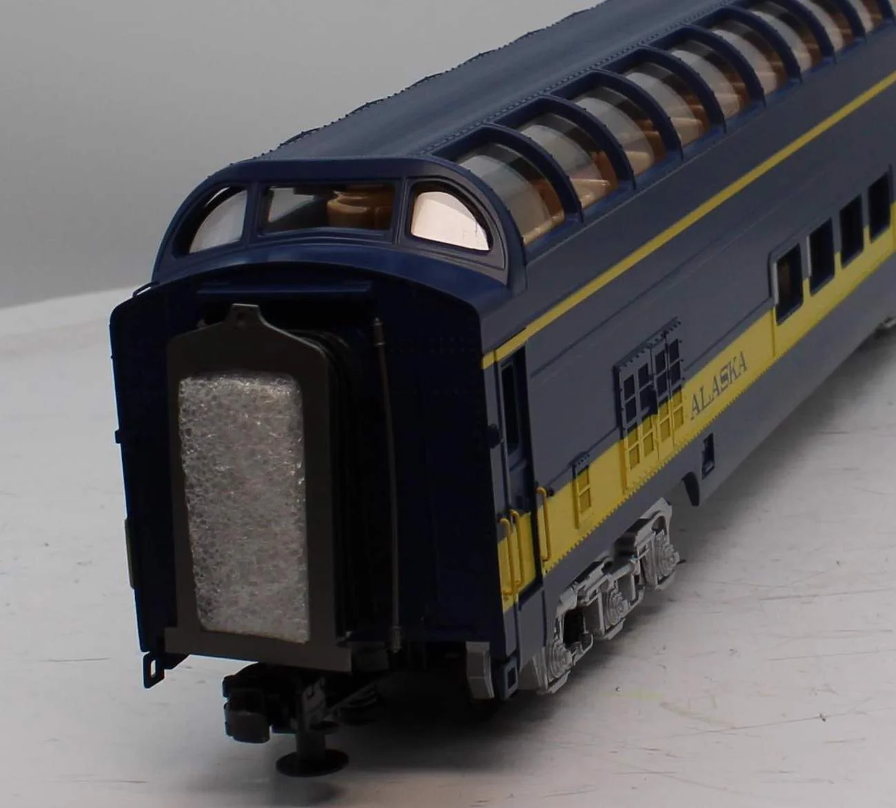 MTH 20-20452C 70'Streamlined Full Length Vista Dome Passenger Car O SCALE Like New - Image 3