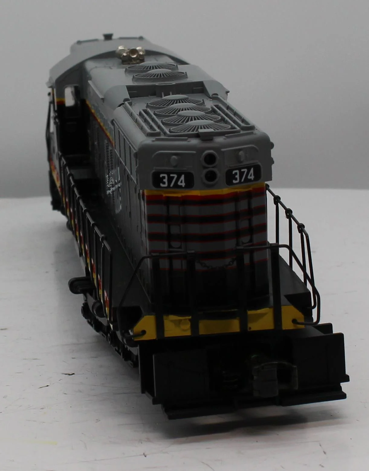MTH 20-2111-1 BURLINGTON SD-9 Diesel Engine Premier O Scale Like New - Image 2