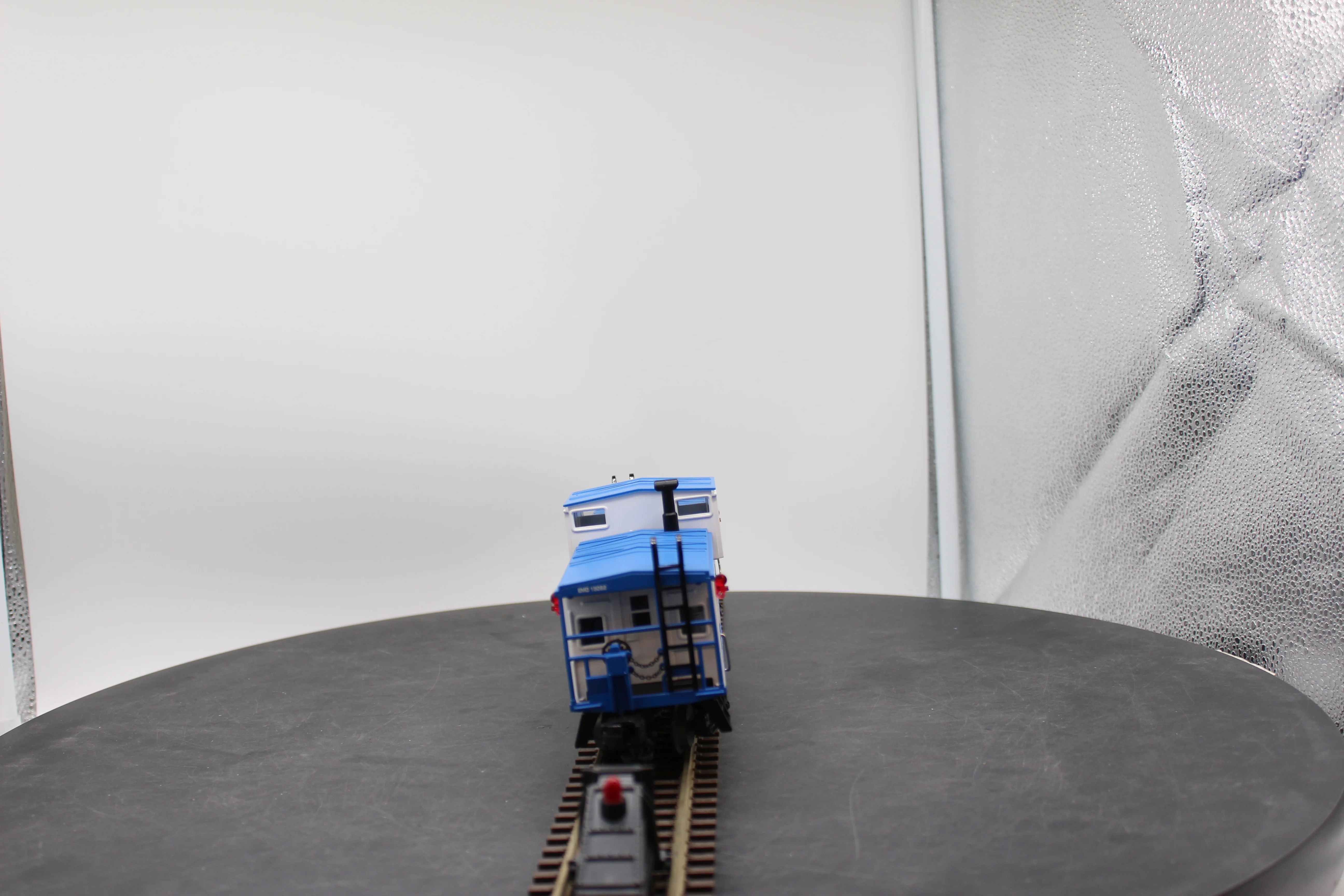 MTH 20-91006 EMD Caboose O SCALE Like New - Image 6
