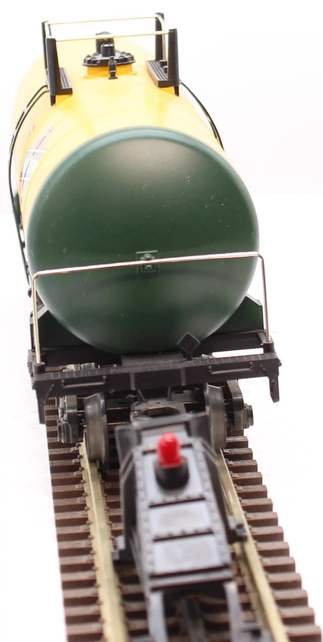 MTH 20-9203 MT-9203L Chicago Northwestern CNW O Scale Tank Car Like New - Image 8