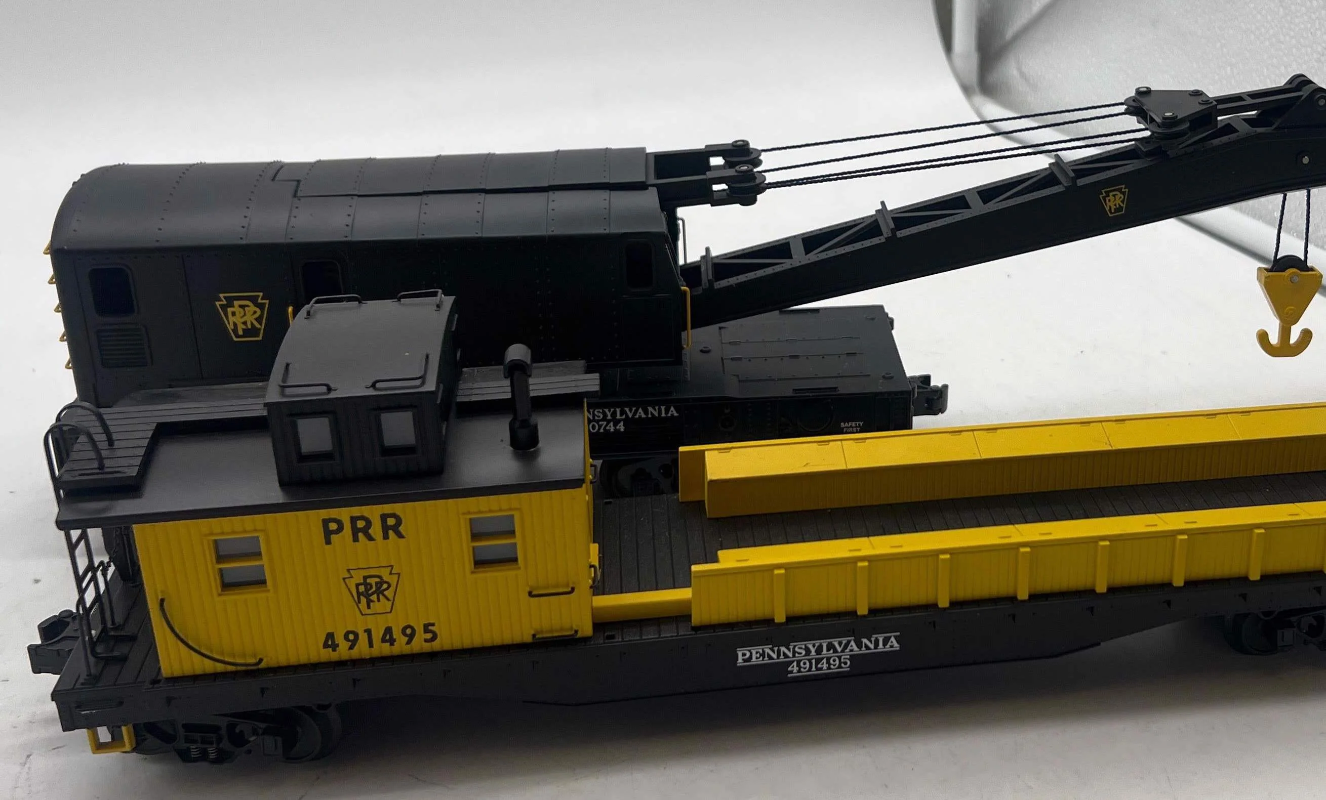 MTH 20-98298, 20-98302 Pennsylvania PRR Crane Car and Crane Tender (Set of 2) O Scale Used Excellent - Image 7