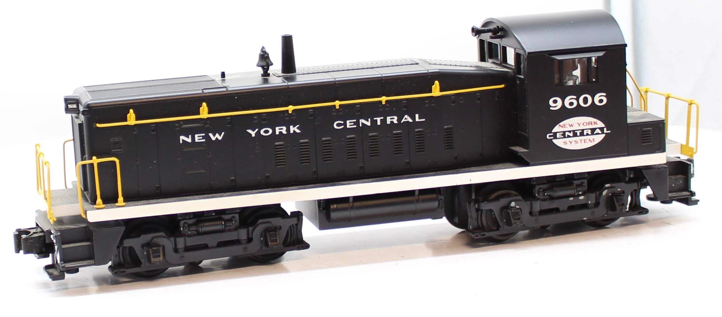 MTH 30-2176-0 NEW YORK CENTRAL NYC  SW-8 RailKing Powered Switcher Cab #9606 O Scale Used Excellent - Image 8