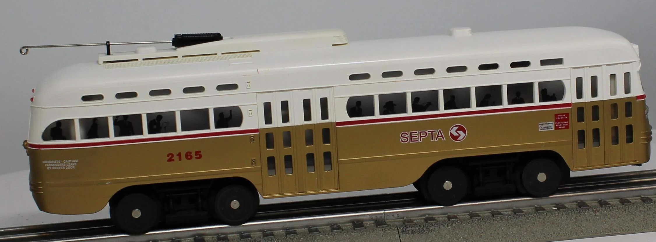 MTH 30-2503 SEPTA PHILADELPHIA  PCC Electric Trolley Car RailKing O Scale Used Excellent - Image 6