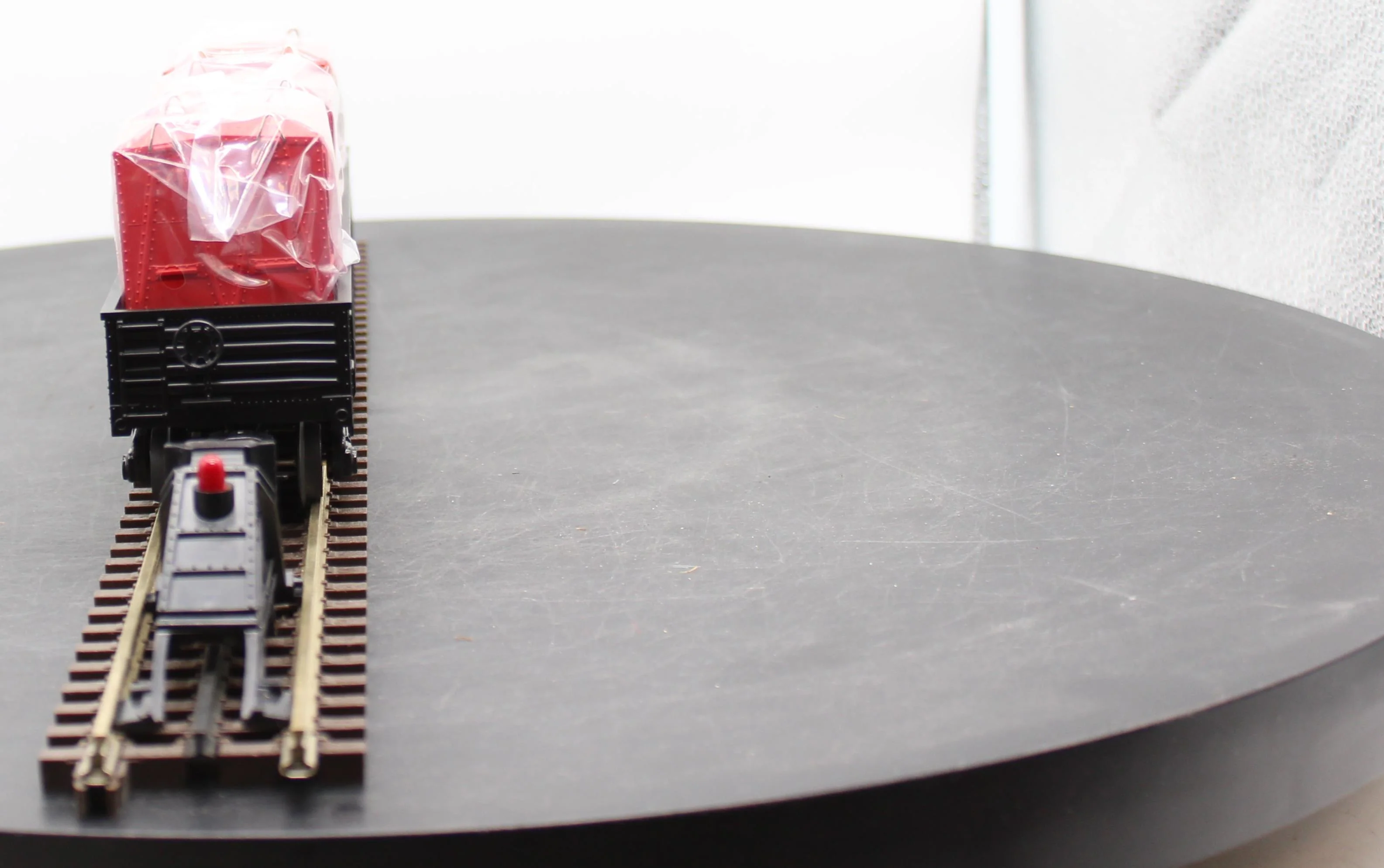 MTH 30-4159B RAILKING Mon Valley Works Gondola with (3) LCL Containers O SCALE Like New - Image 5